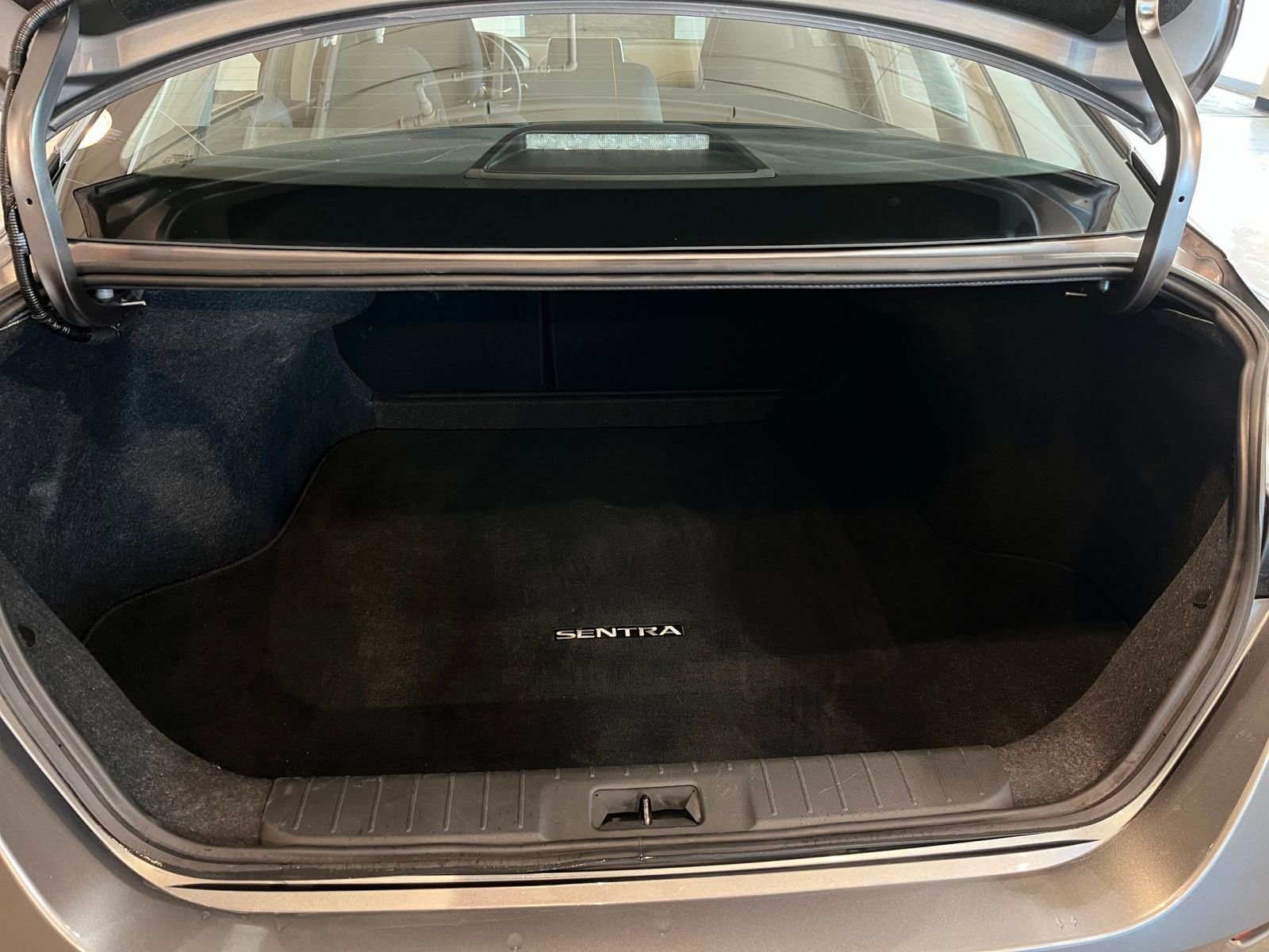 Thumbnail: 2025 Nissan Sentra - 30