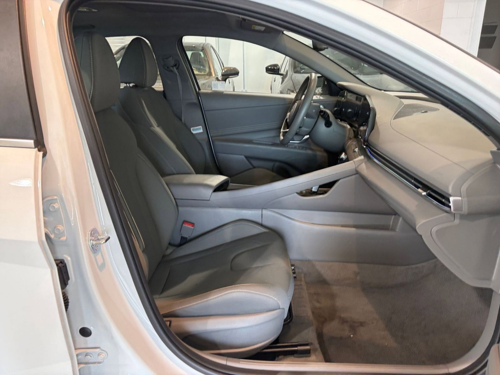 Thumbnail: 2025 Hyundai Elantra - 35