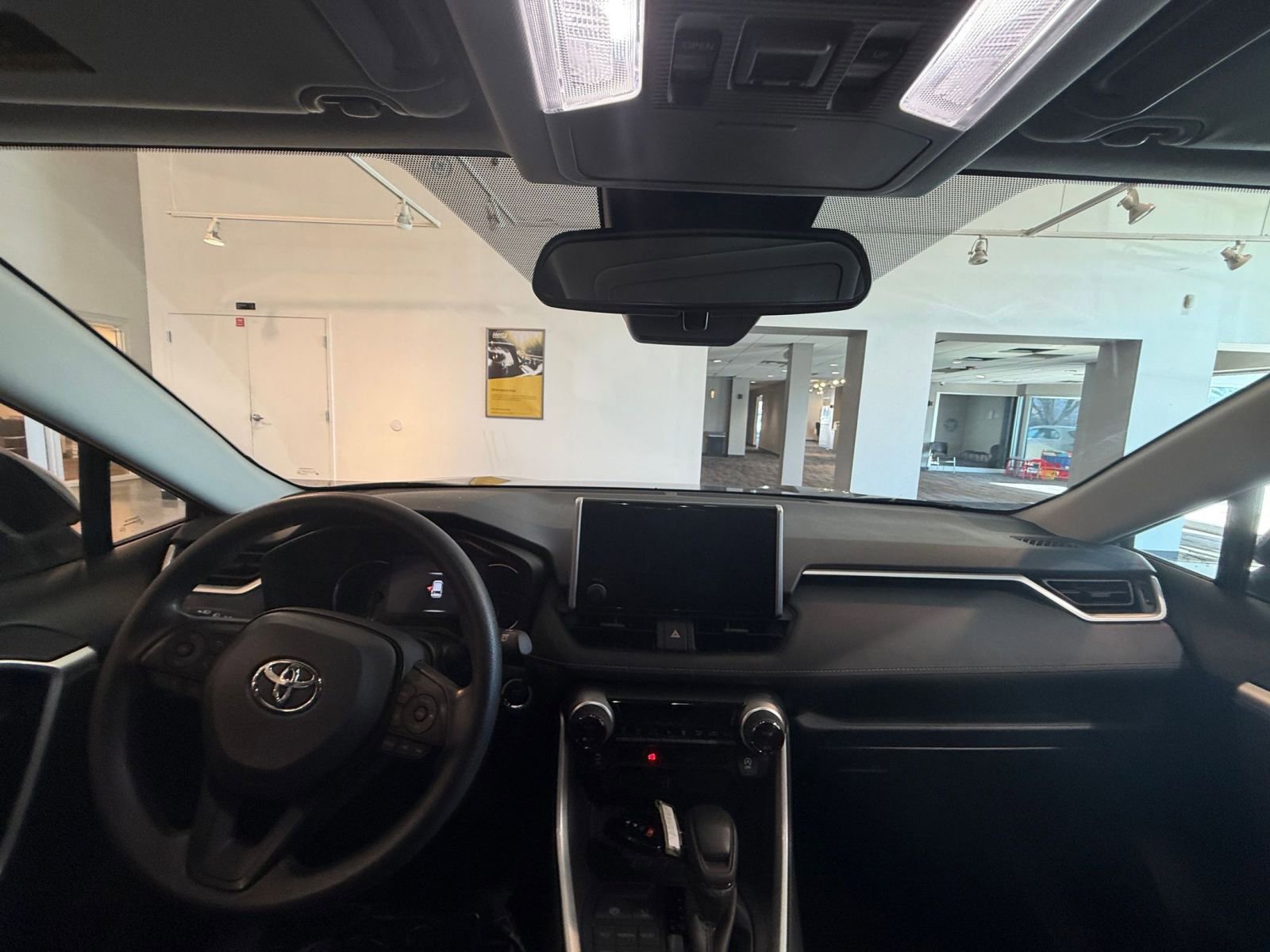 Thumbnail: 2025 Toyota RAV4 - 33