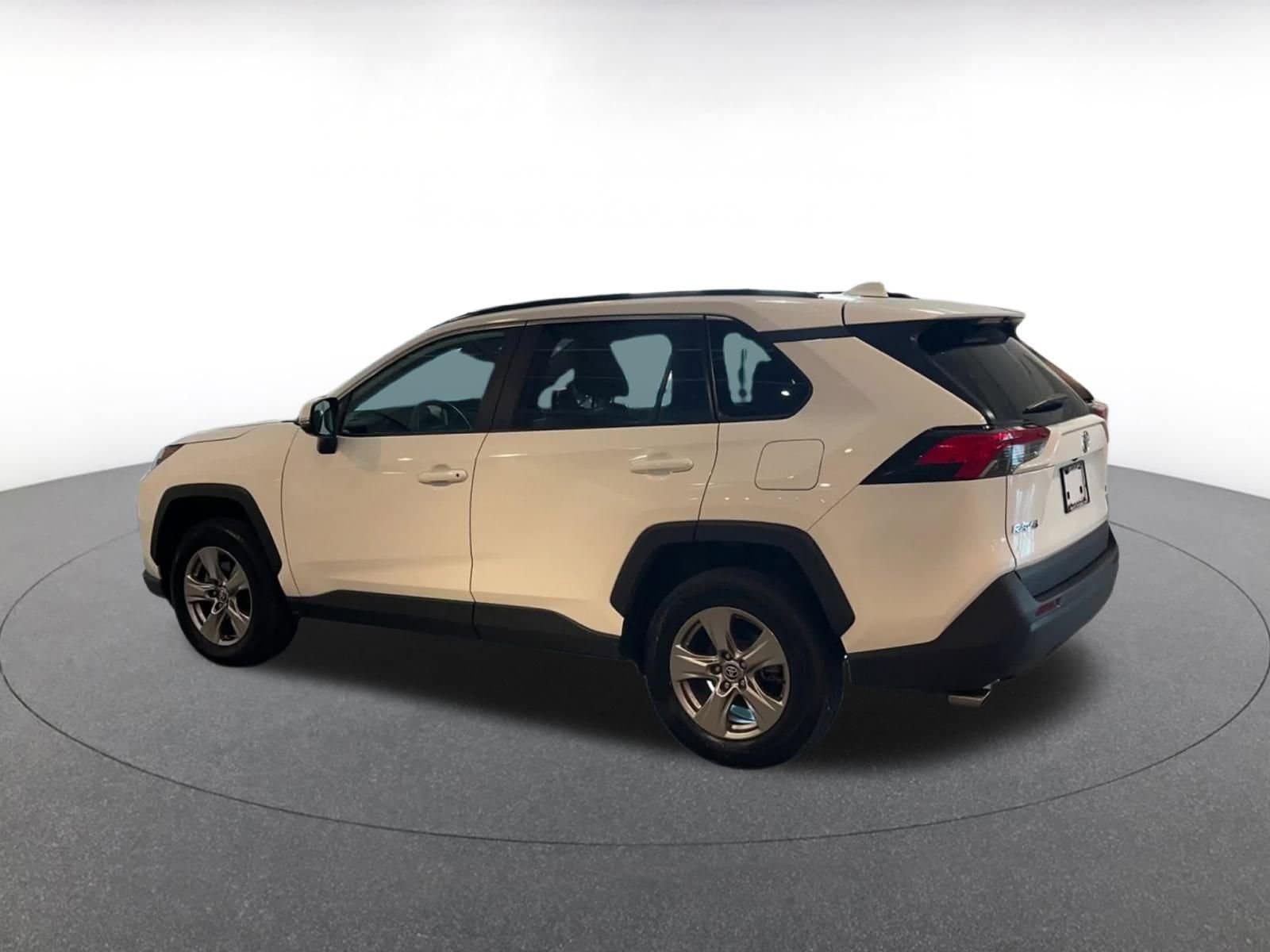 Thumbnail: 2024 Toyota RAV4 - 10