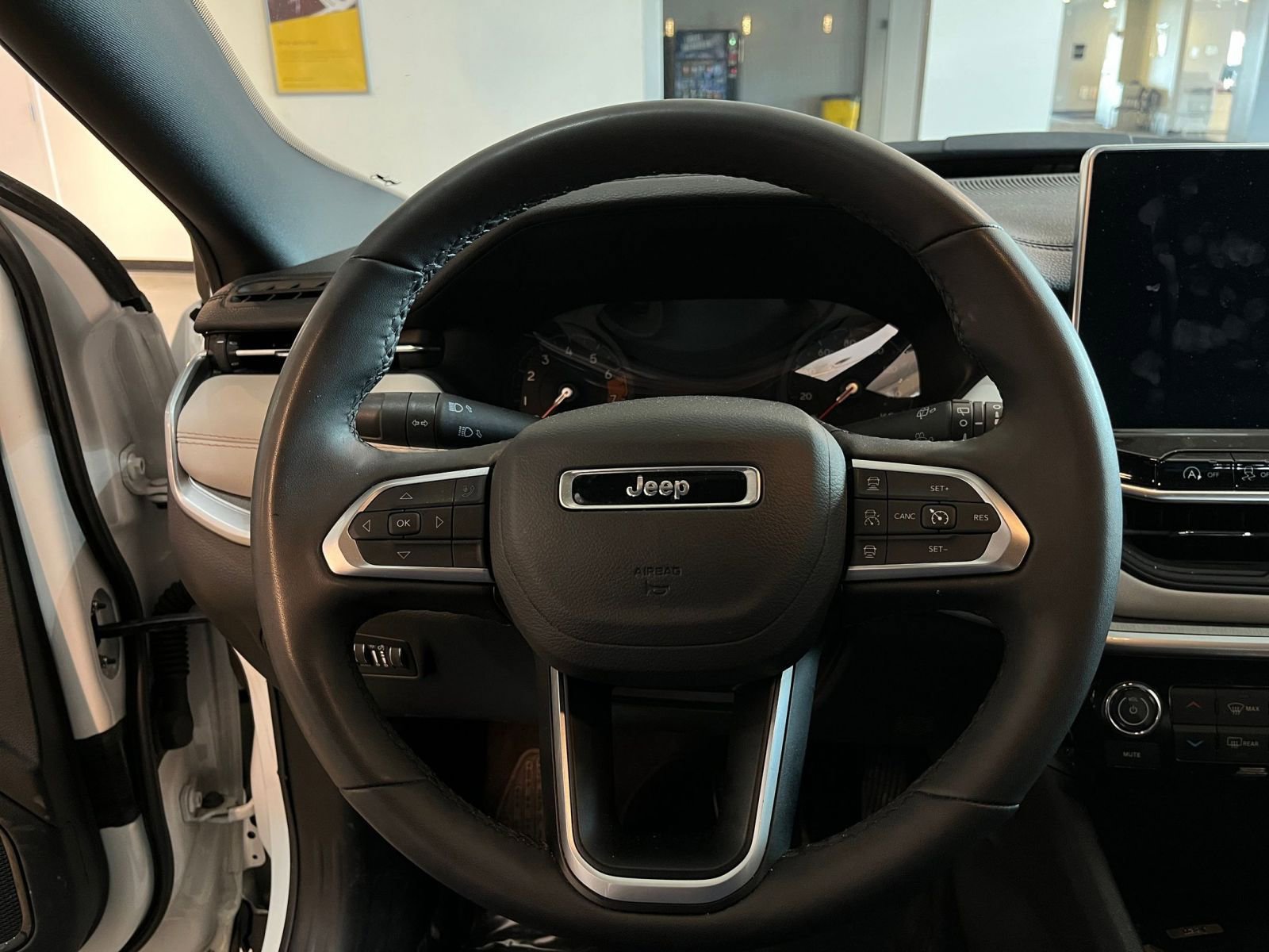 Thumbnail: 2025 Jeep Compass - 28