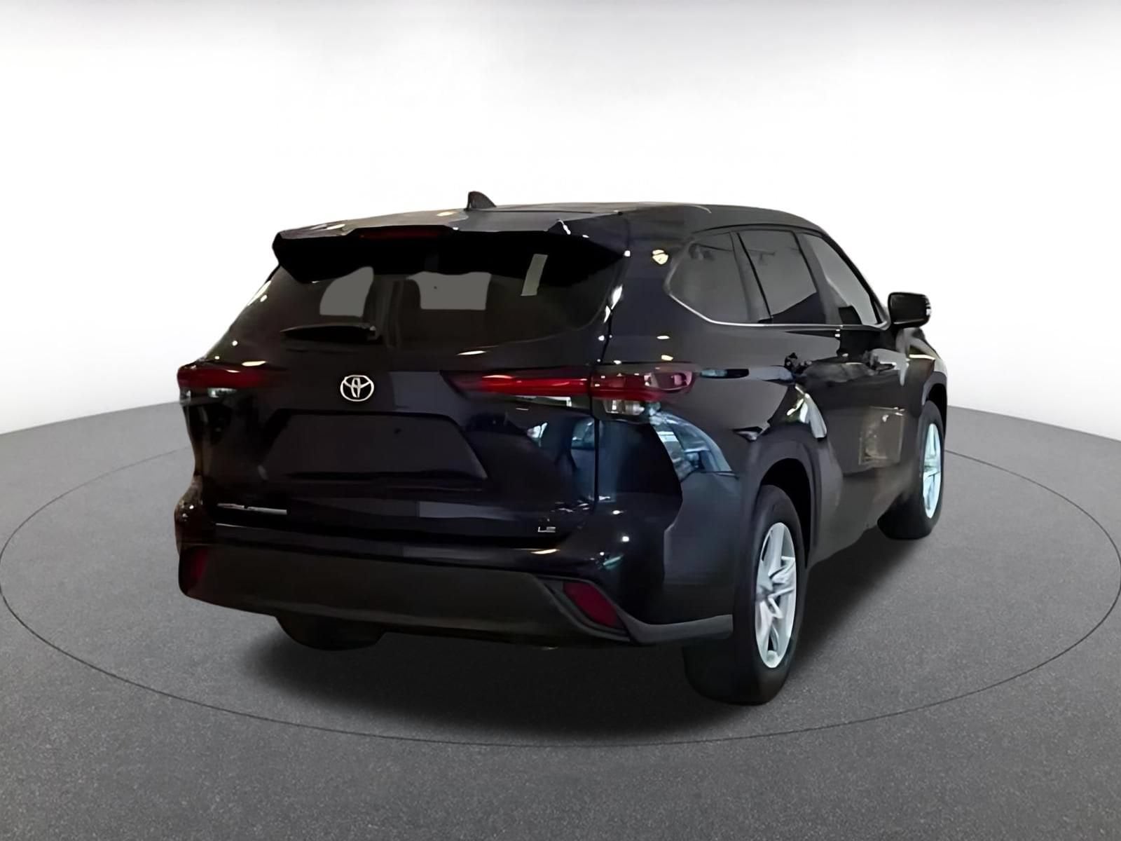 Thumbnail: 2025 Toyota Highlander - 9