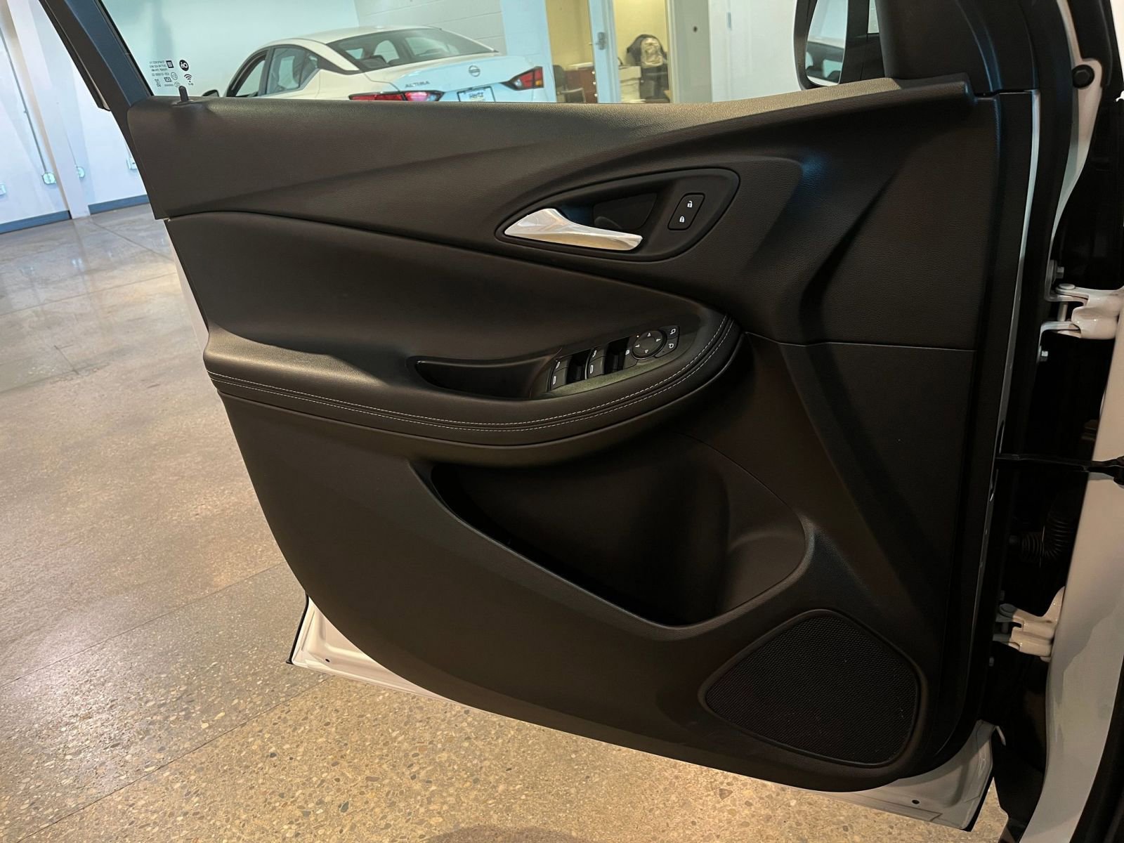 Thumbnail: 2025 Buick Encore GX - 18