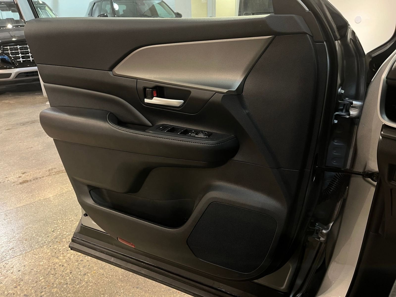 Thumbnail: 2025 Toyota Grand Highlander - 20