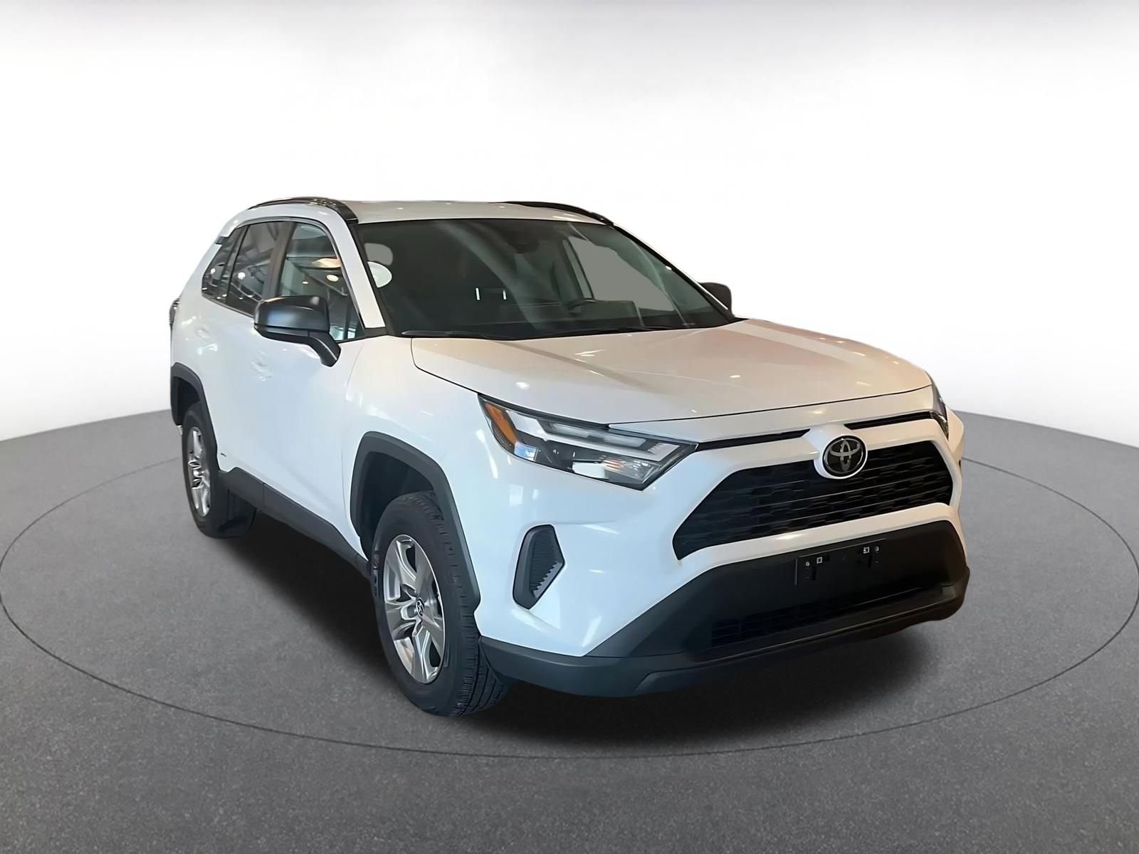 Thumbnail: 2025 Toyota RAV4 - 3