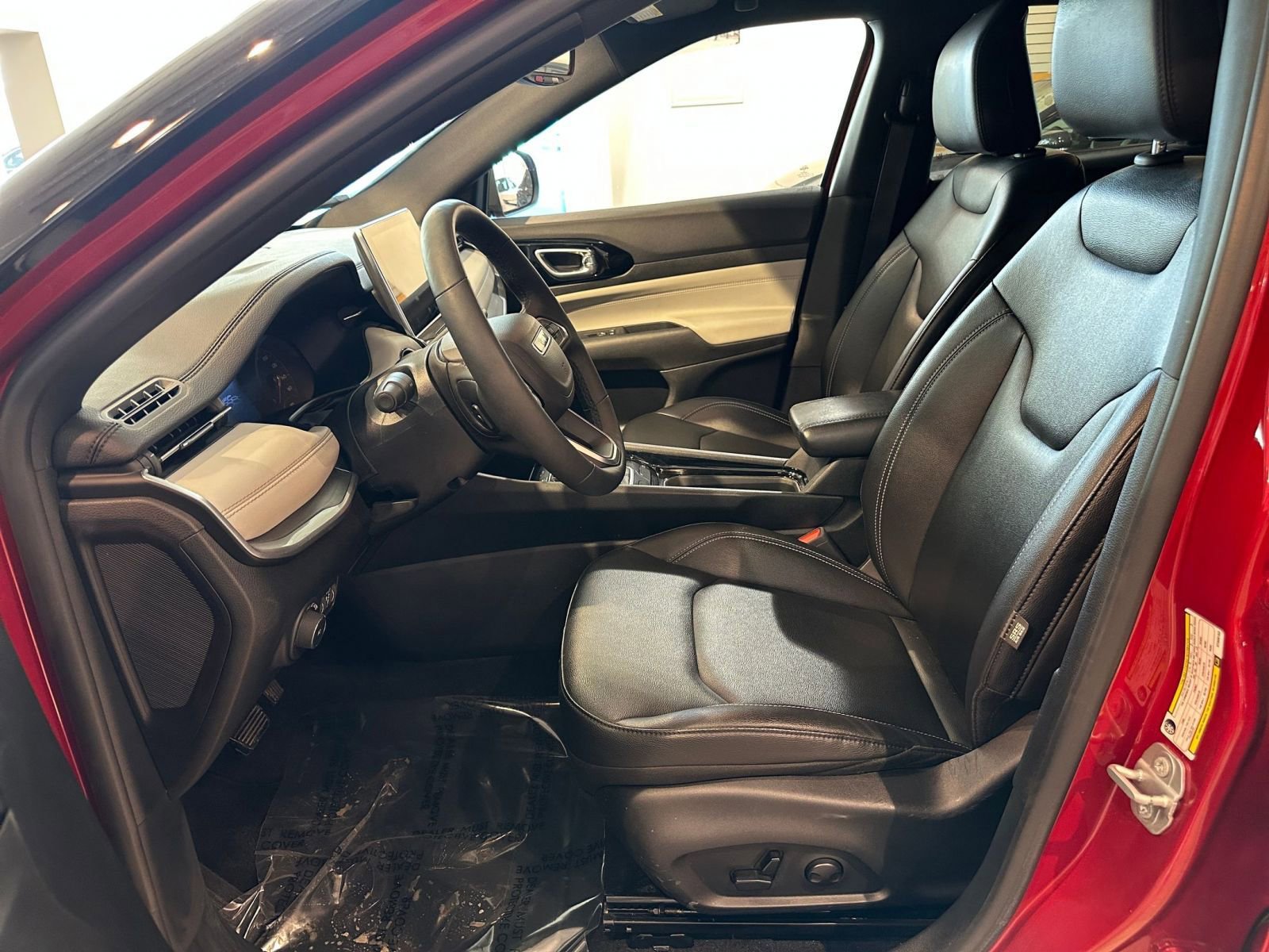 Thumbnail: 2025 Jeep Compass - 27