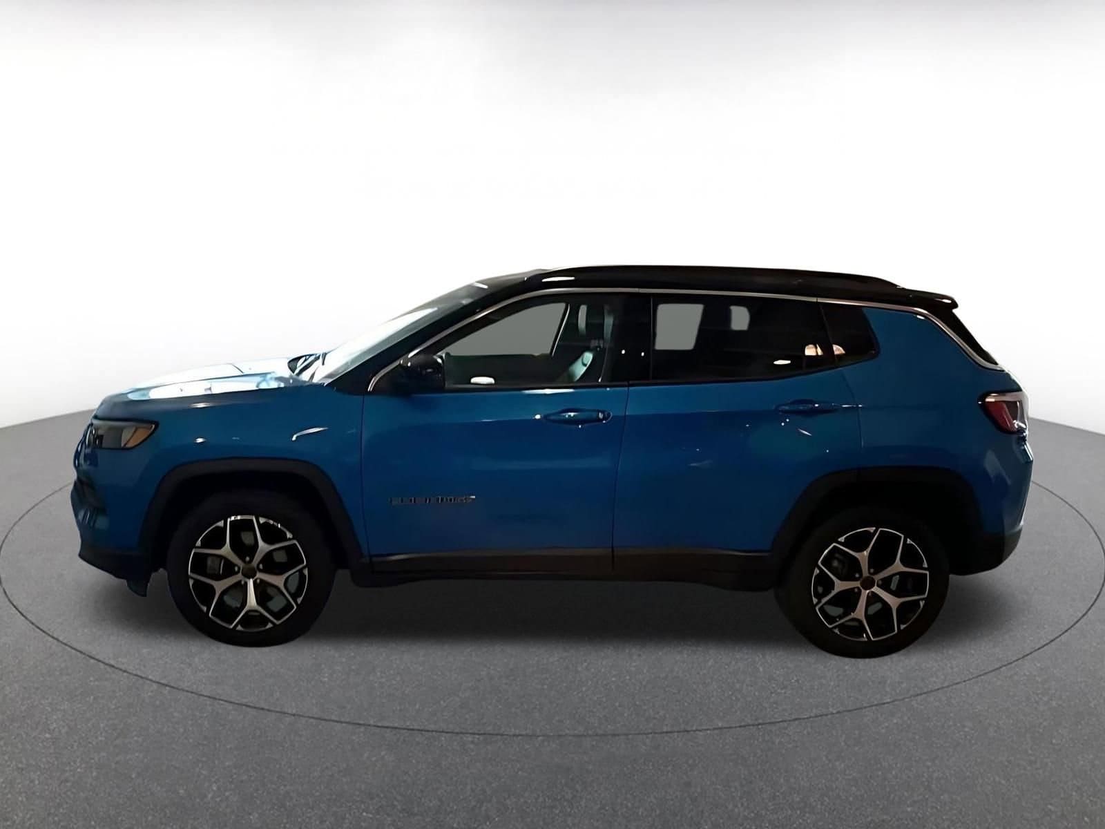 Thumbnail: 2025 Jeep Compass - 9
