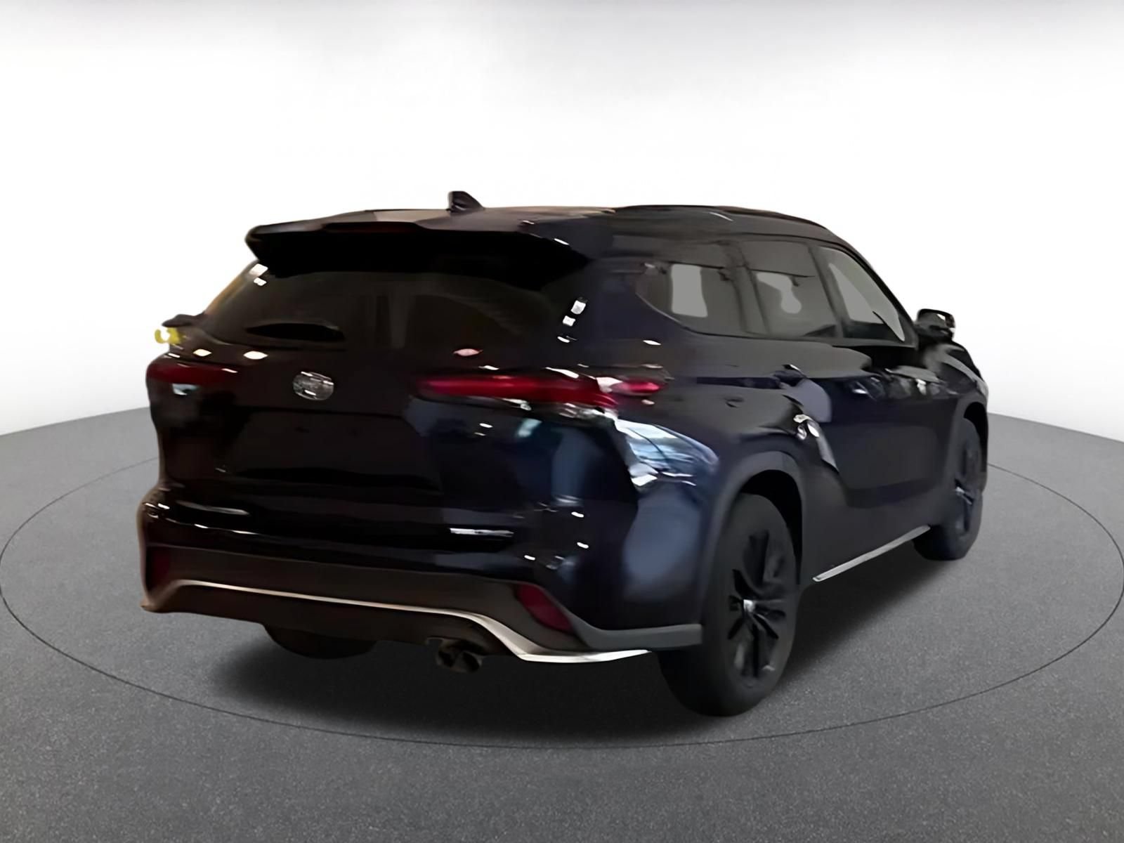 Thumbnail: 2025 Toyota Highlander - 14
