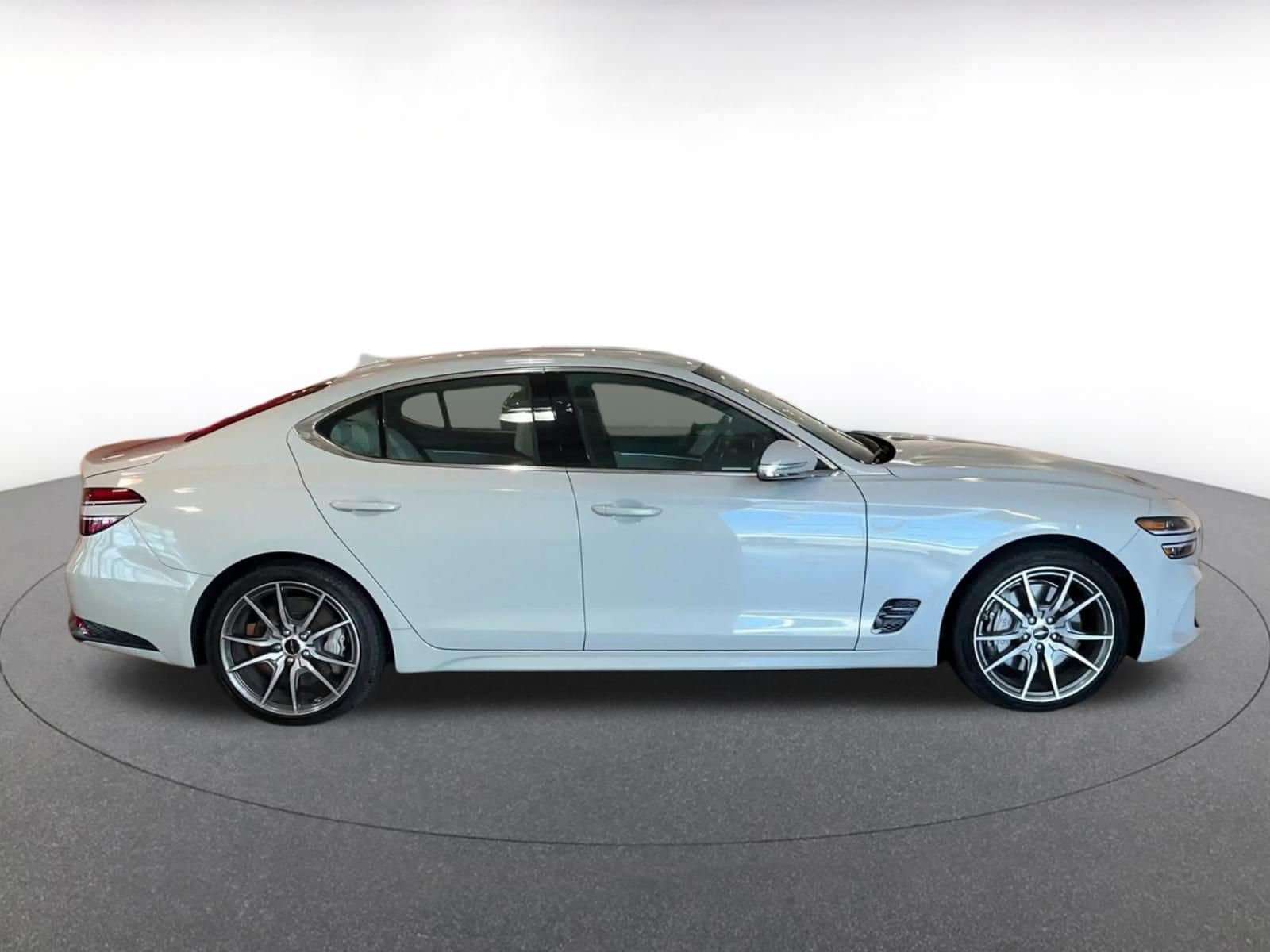 Thumbnail: 2024 Genesis G70 - 16