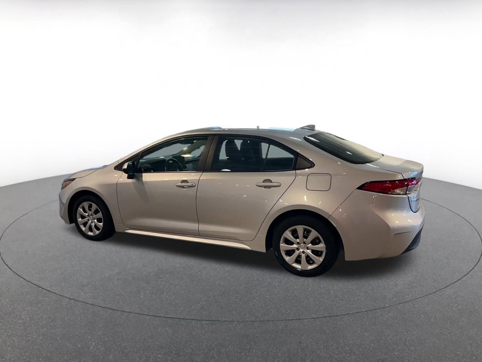 Thumbnail: 2025 Toyota Corolla - 10