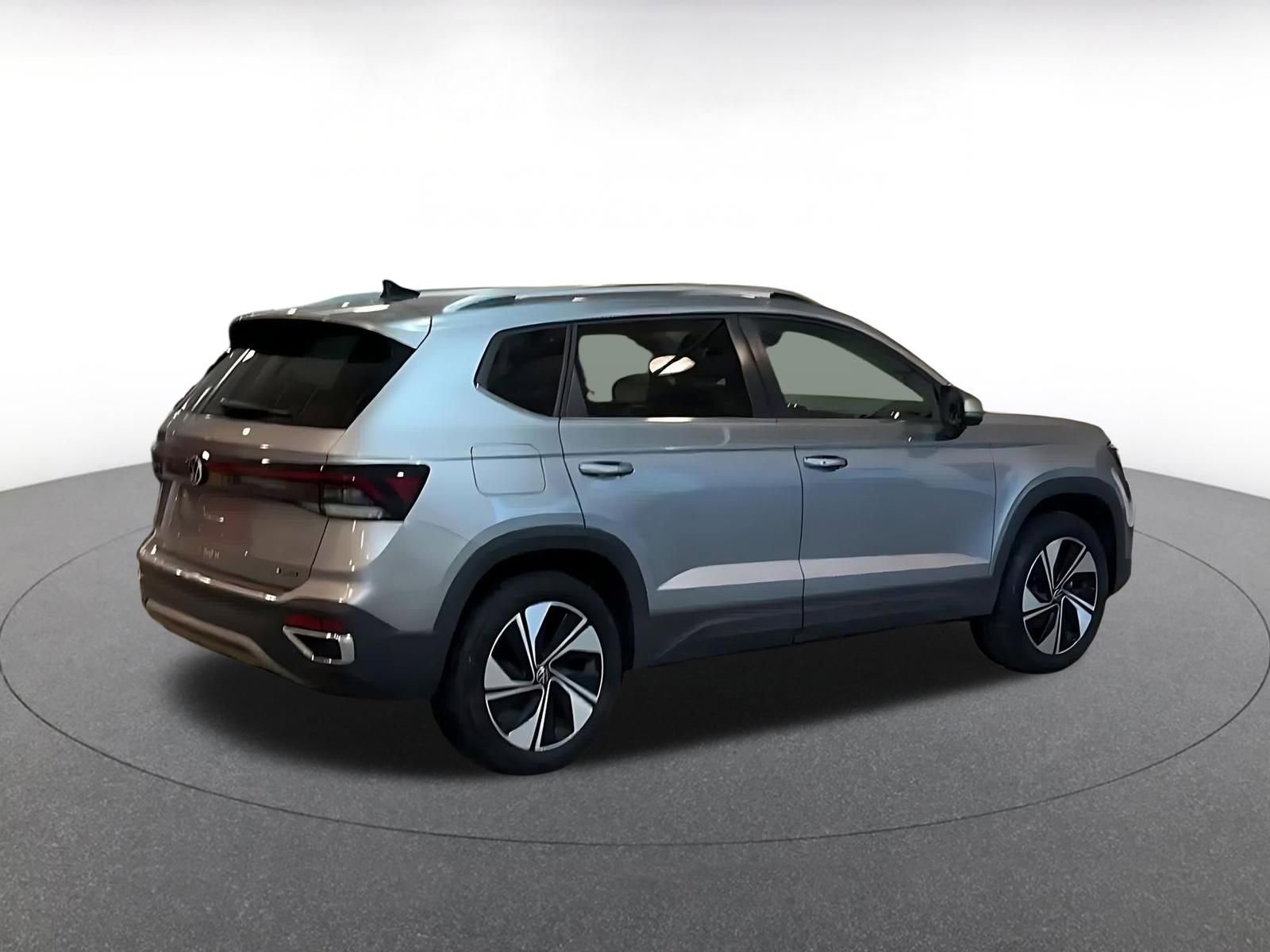 Thumbnail: 2025 Volkswagen Taos - 15