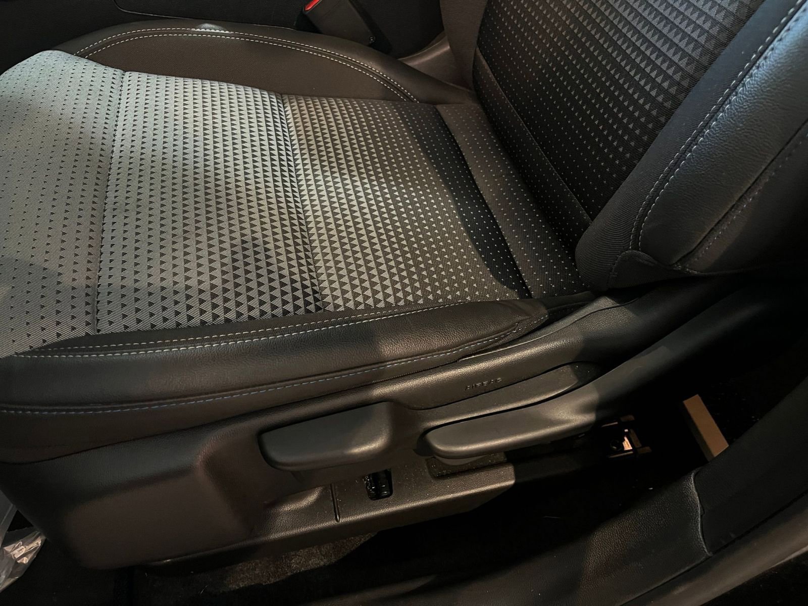 Thumbnail: 2025 Chevrolet Trax - 20