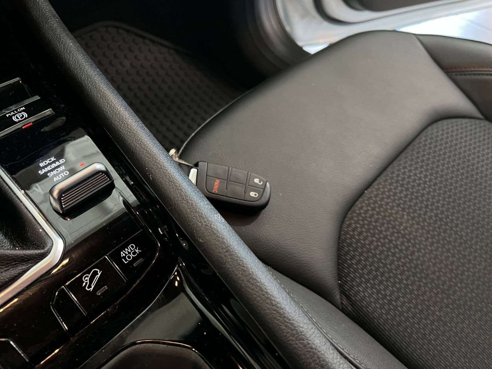 Thumbnail: 2025 Jeep Compass - 21