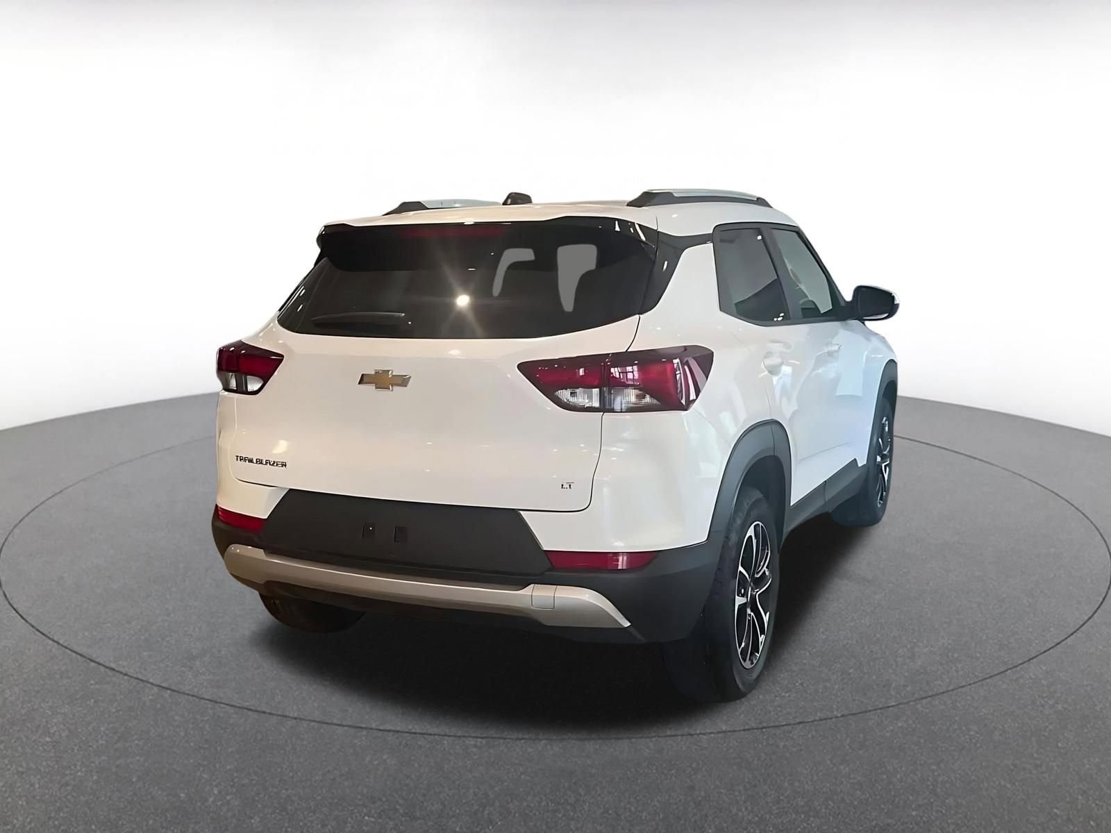 Thumbnail: 2025 Chevrolet TrailBlazer - 14