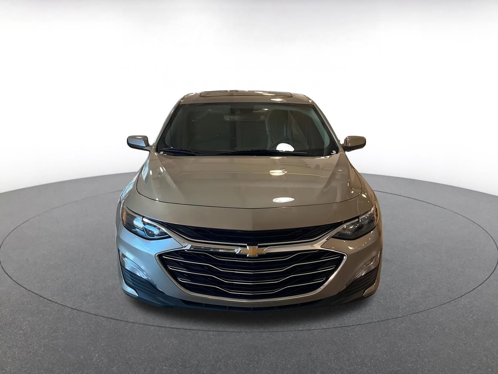 Thumbnail: 2024 Chevrolet Malibu - 4