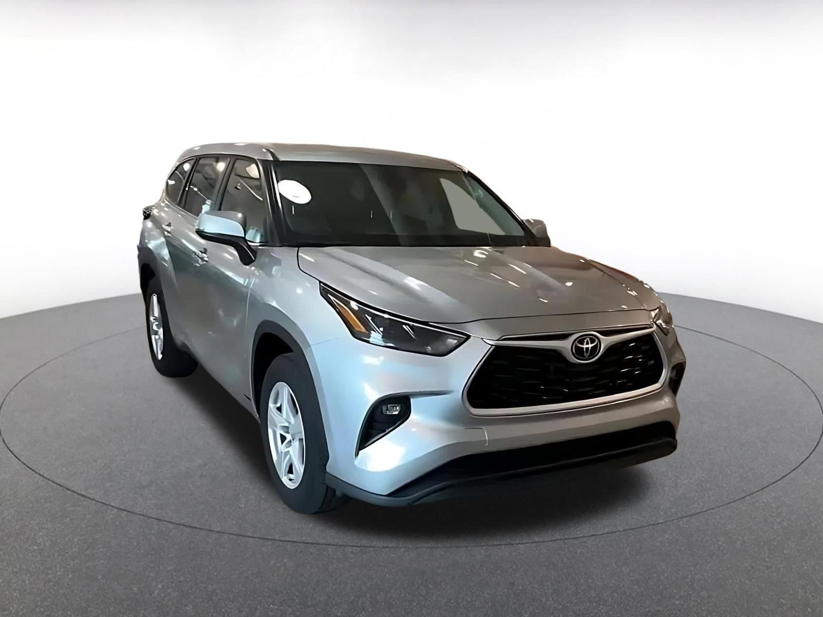 Thumbnail: 2025 Toyota Highlander - 3