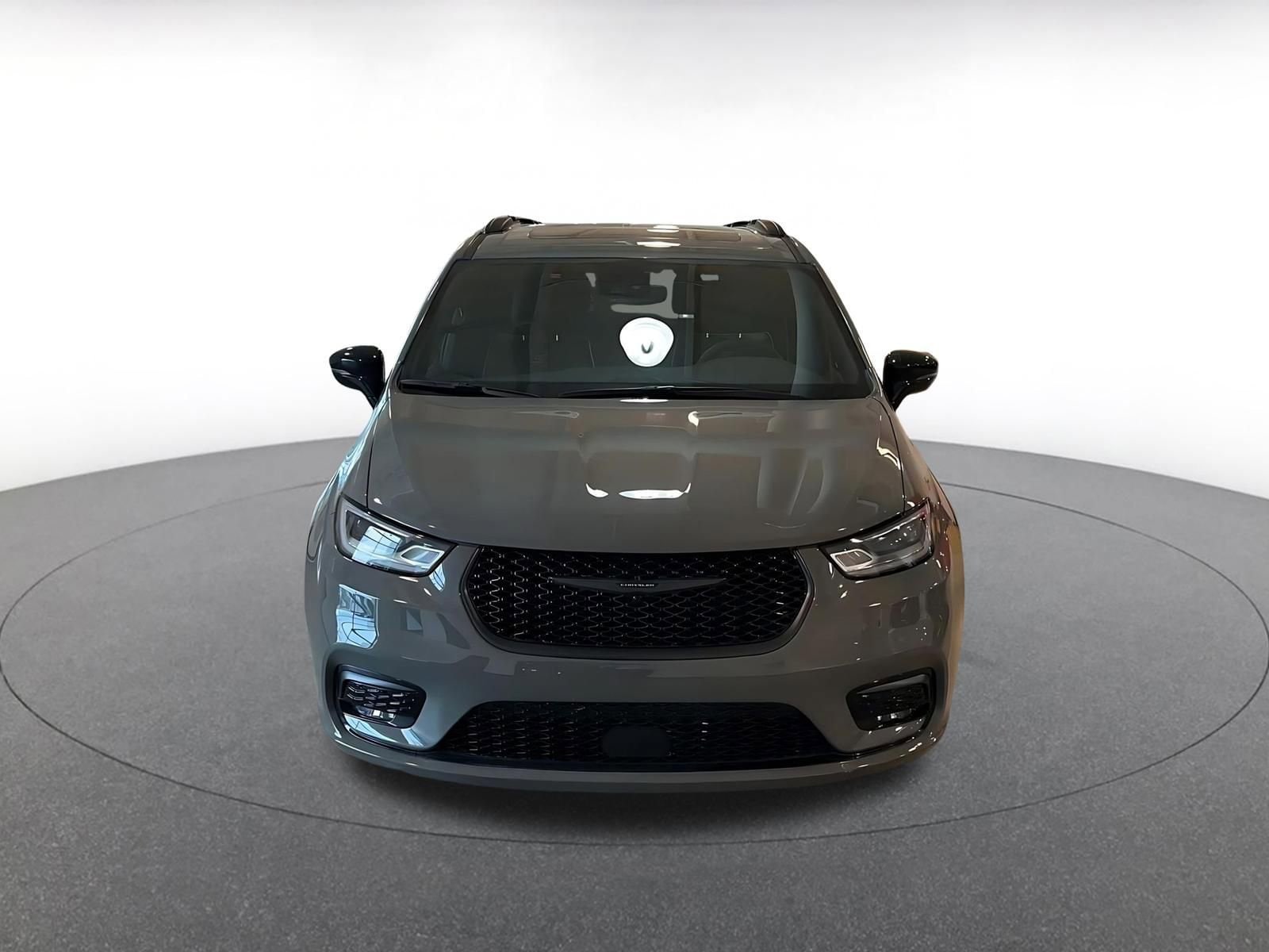 Thumbnail: 2025 Chrysler Pacifica - 4