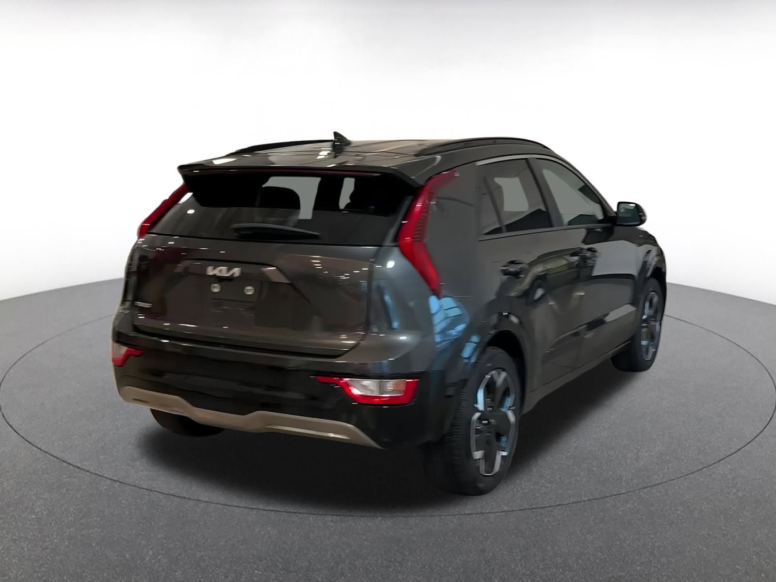Thumbnail: 2023 Kia Niro - 14