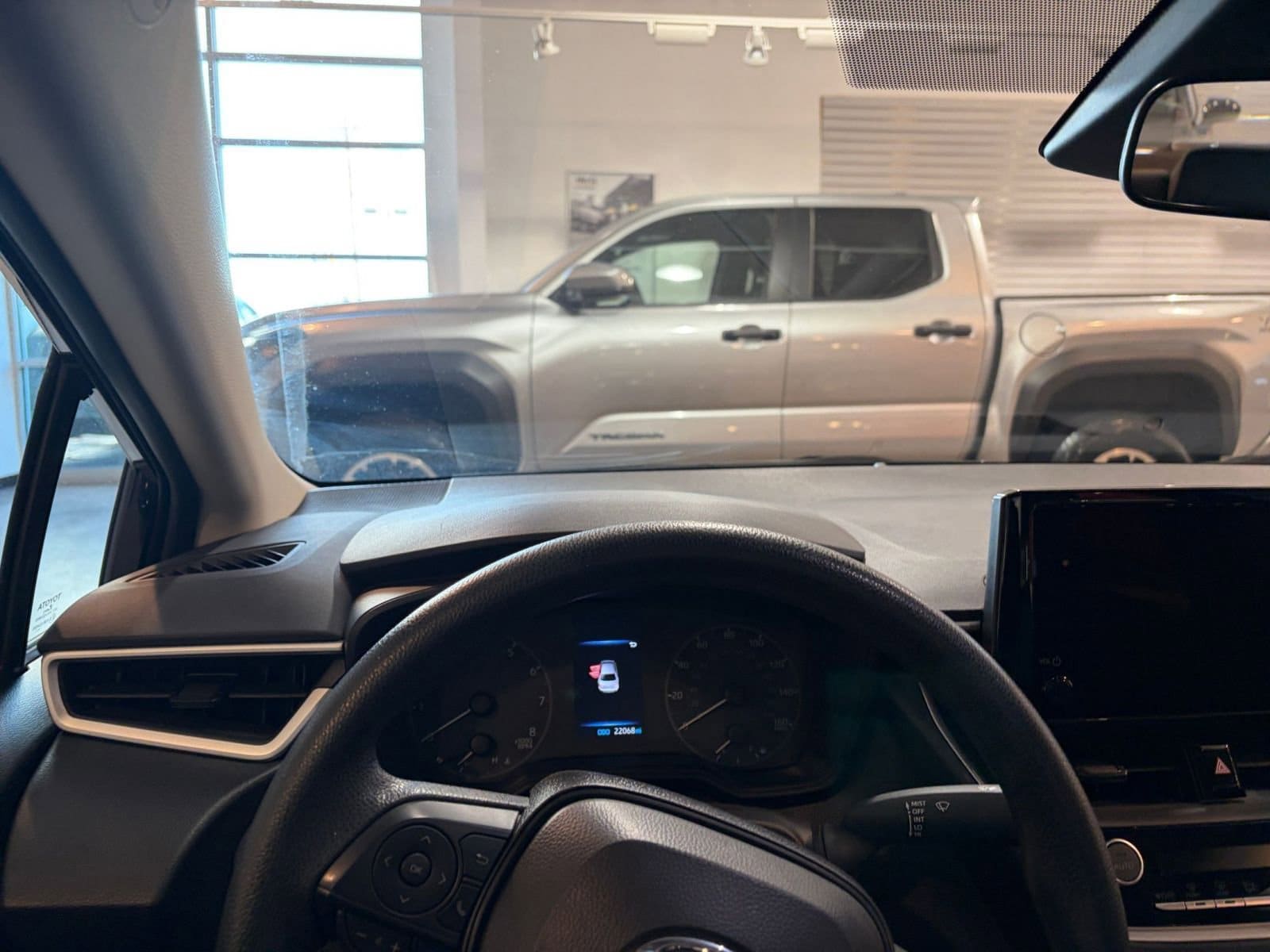 Thumbnail: 2025 Toyota Corolla - 33