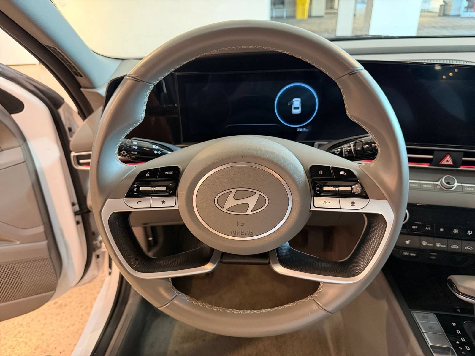 Thumbnail: 2025 Hyundai Elantra - 28