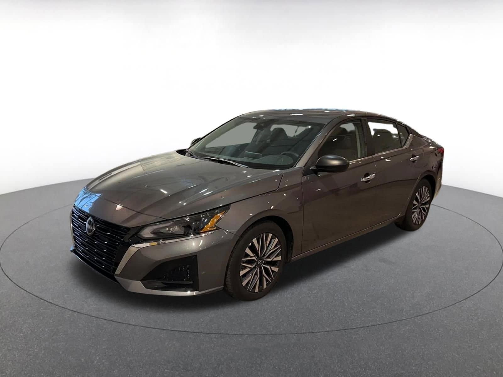 Thumbnail: 2025 Nissan Altima - 8