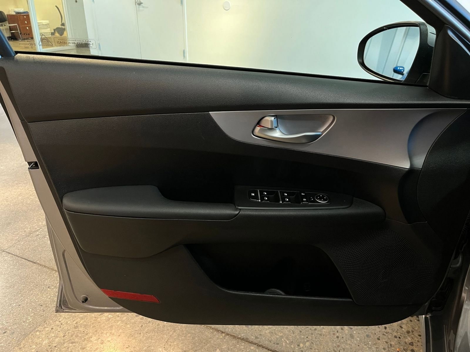 Thumbnail: 2024 Kia Forte - 20