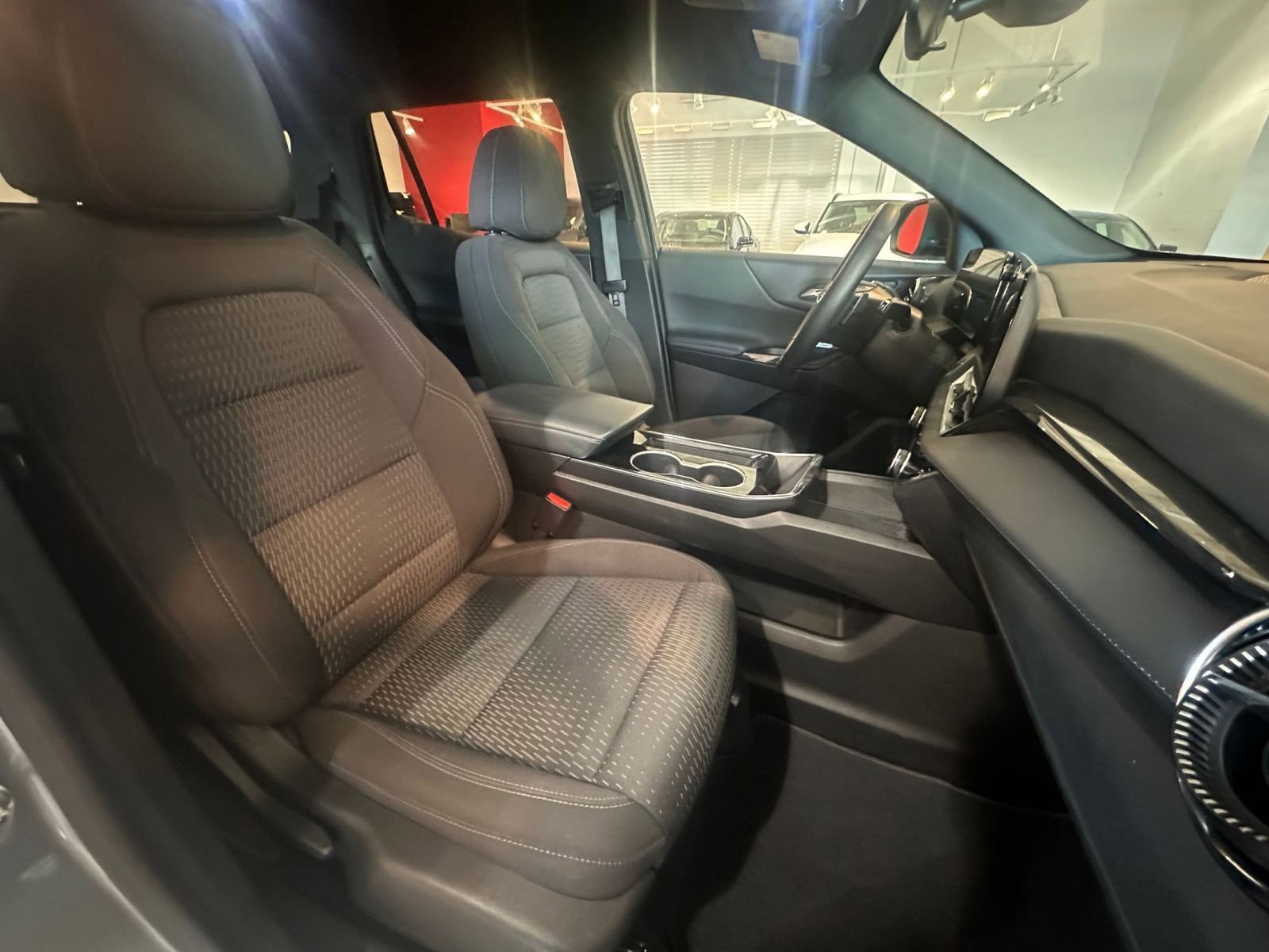 Thumbnail: 2025 Chevrolet Equinox - 35