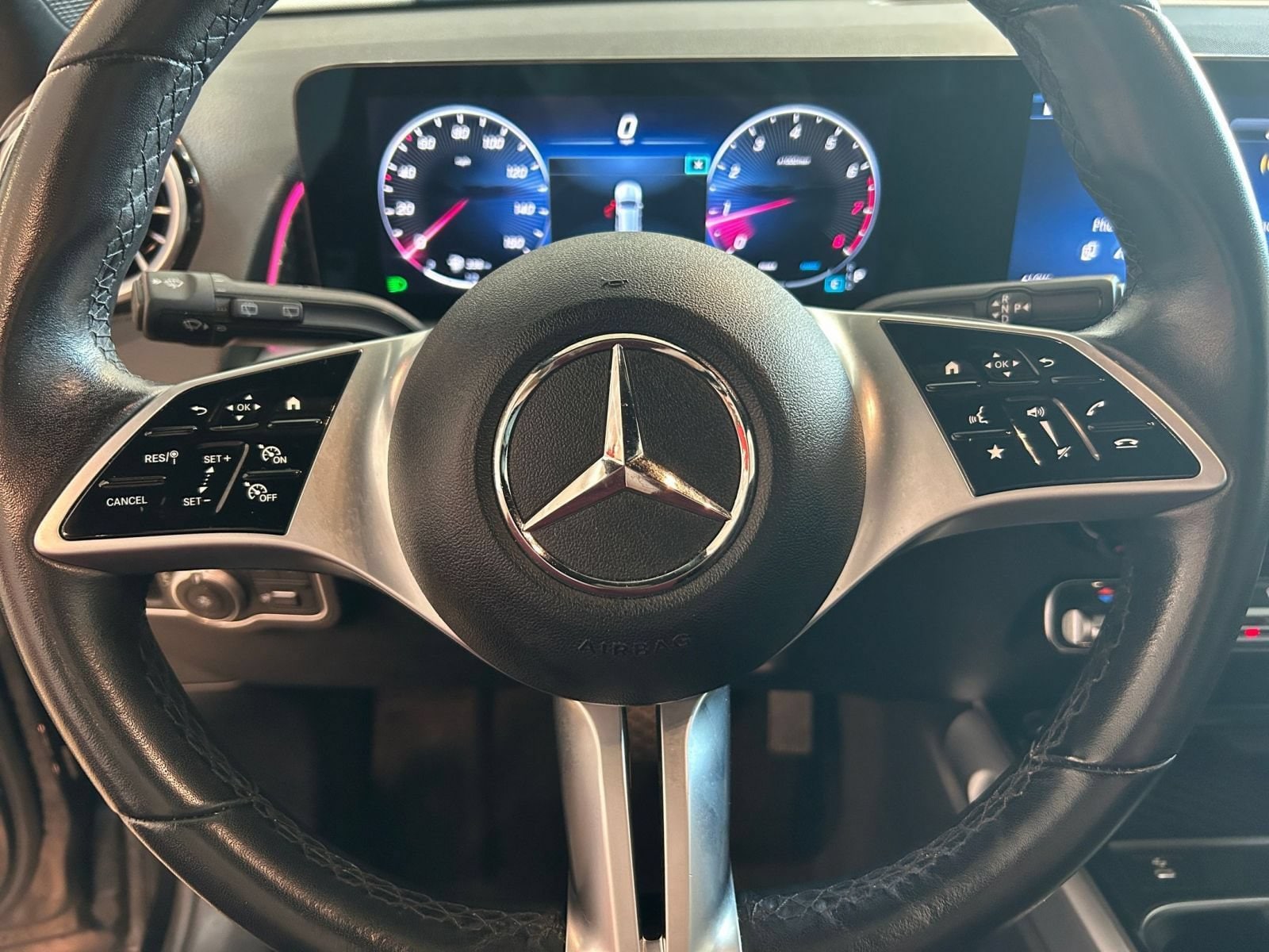 Thumbnail: 2025 Mercedes-Benz GLB - 28