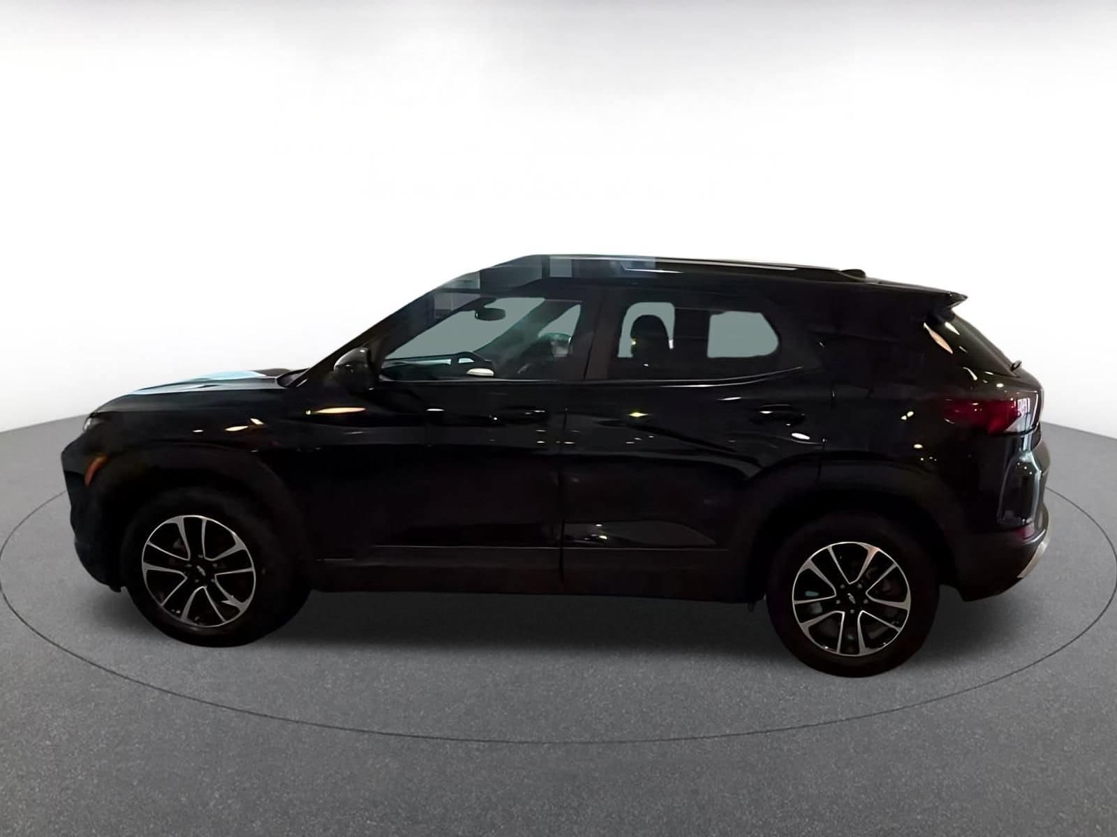 Thumbnail: 2025 Chevrolet TrailBlazer - 8