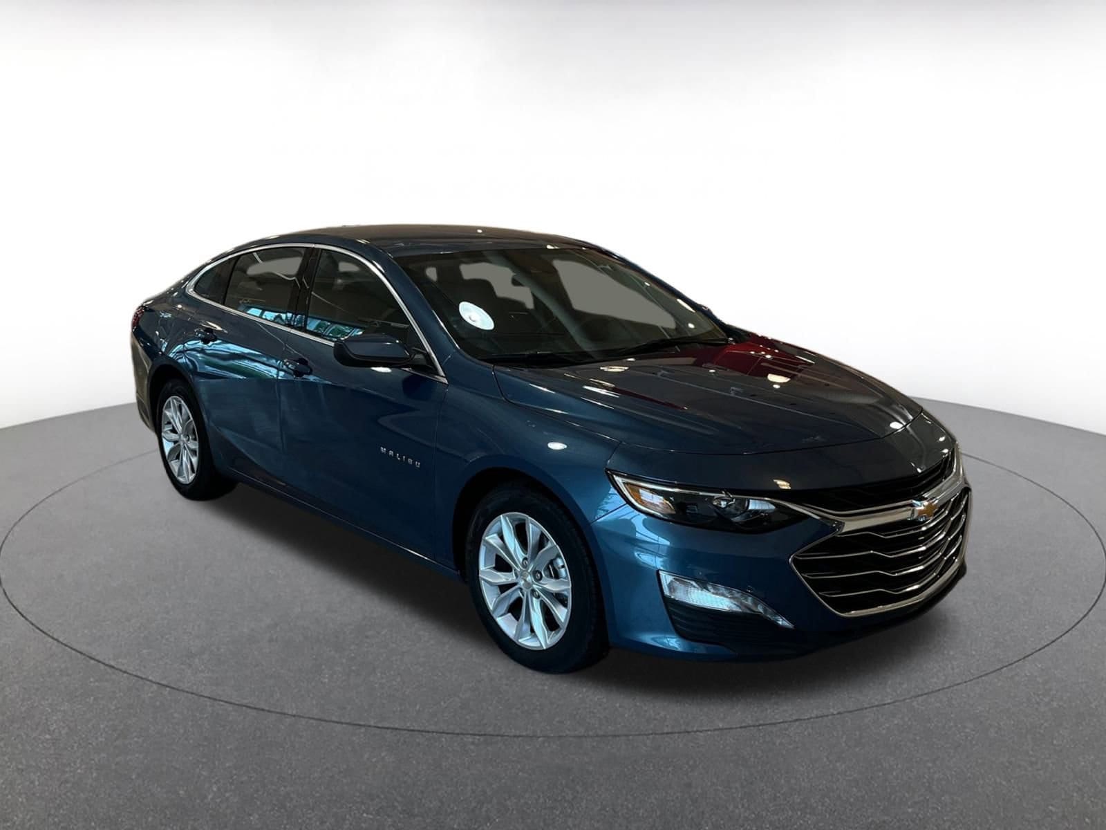 Thumbnail: 2024 Chevrolet Malibu - 1