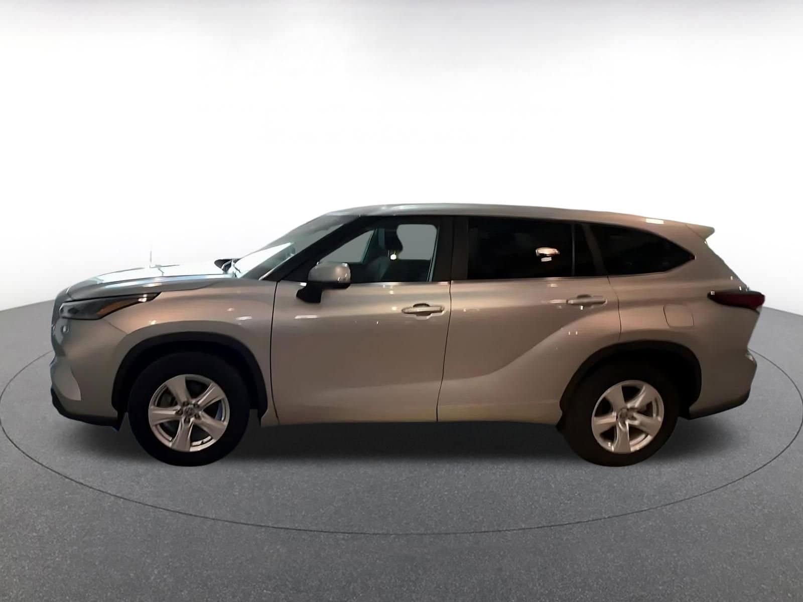 Thumbnail: 2025 Toyota Highlander - 9