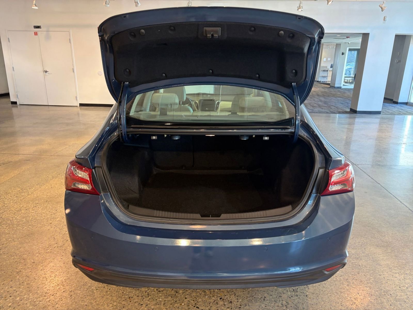 Thumbnail: 2024 Chevrolet Malibu - 31