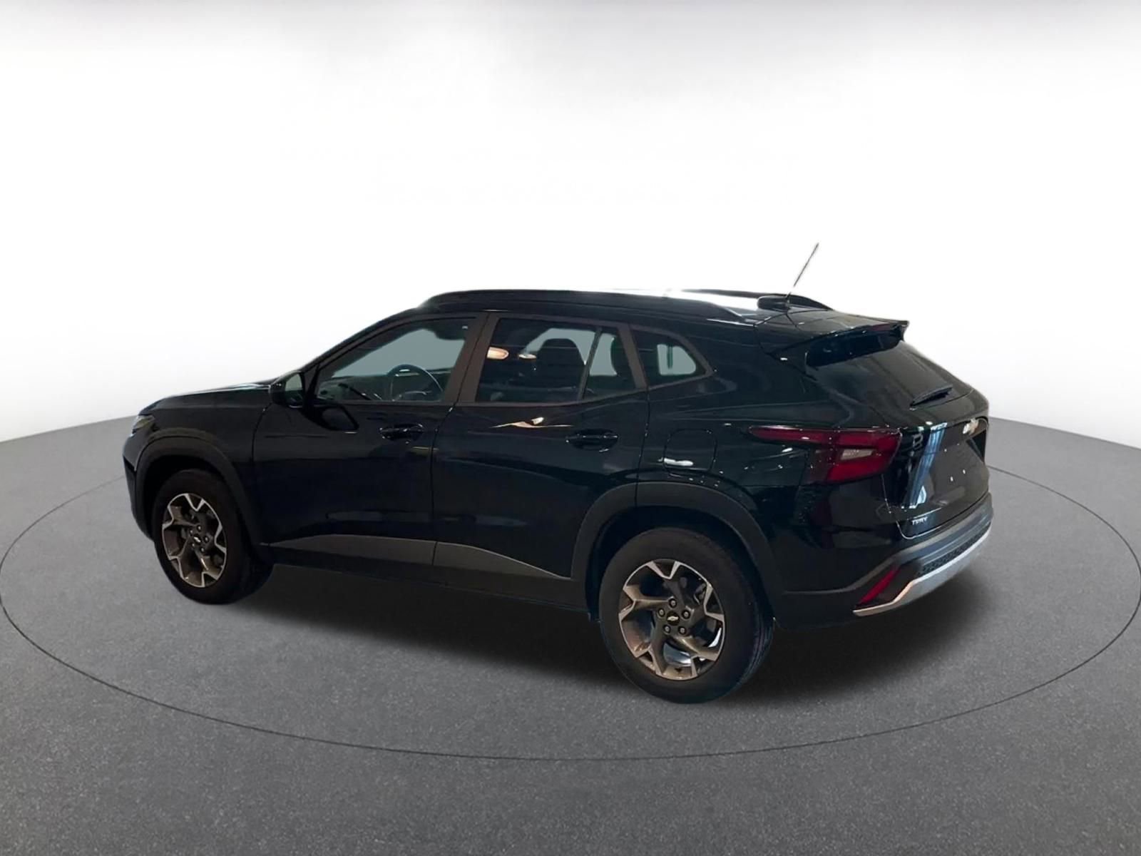 Thumbnail: 2025 Chevrolet Trax - 10