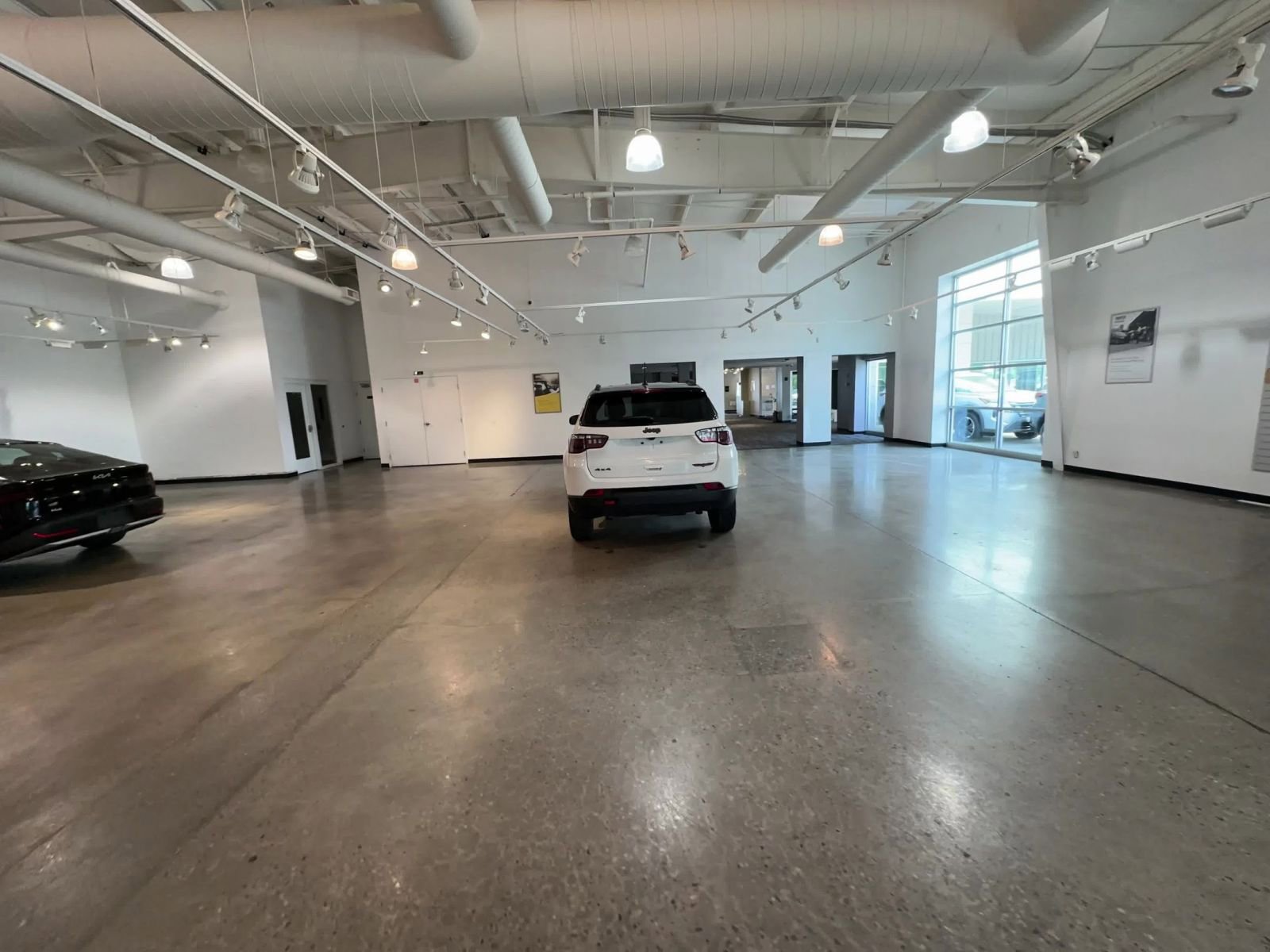 Thumbnail: 2025 Jeep Compass - 15