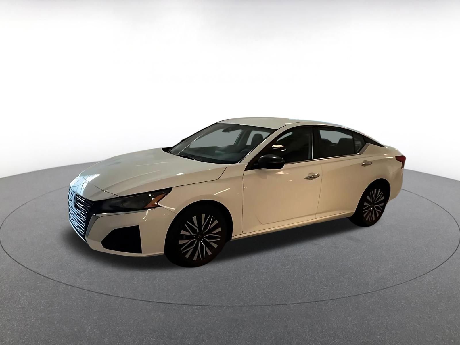 Thumbnail: 2025 Nissan Altima - 7