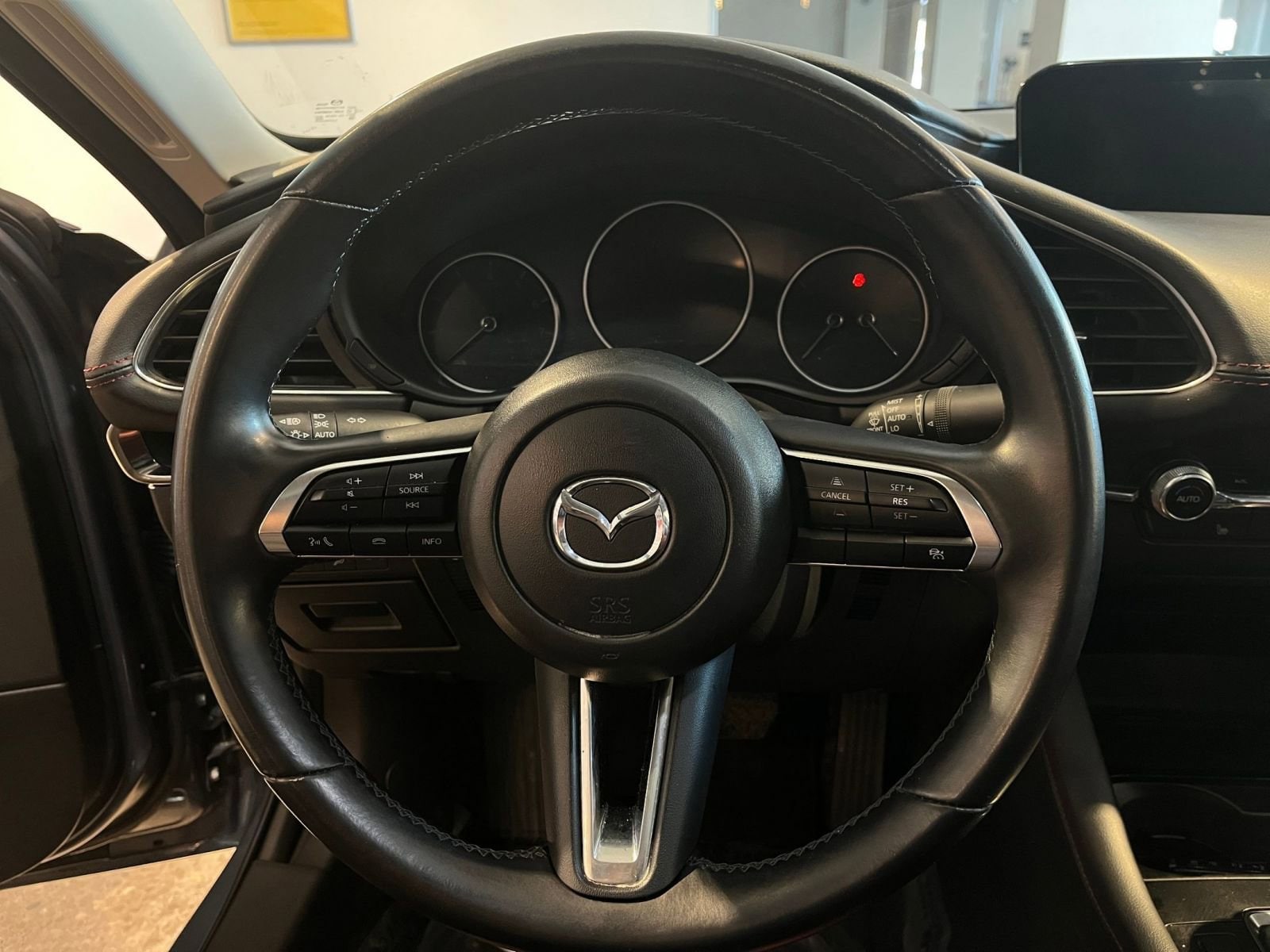 Thumbnail: 2025 Mazda Mazda3 - 27