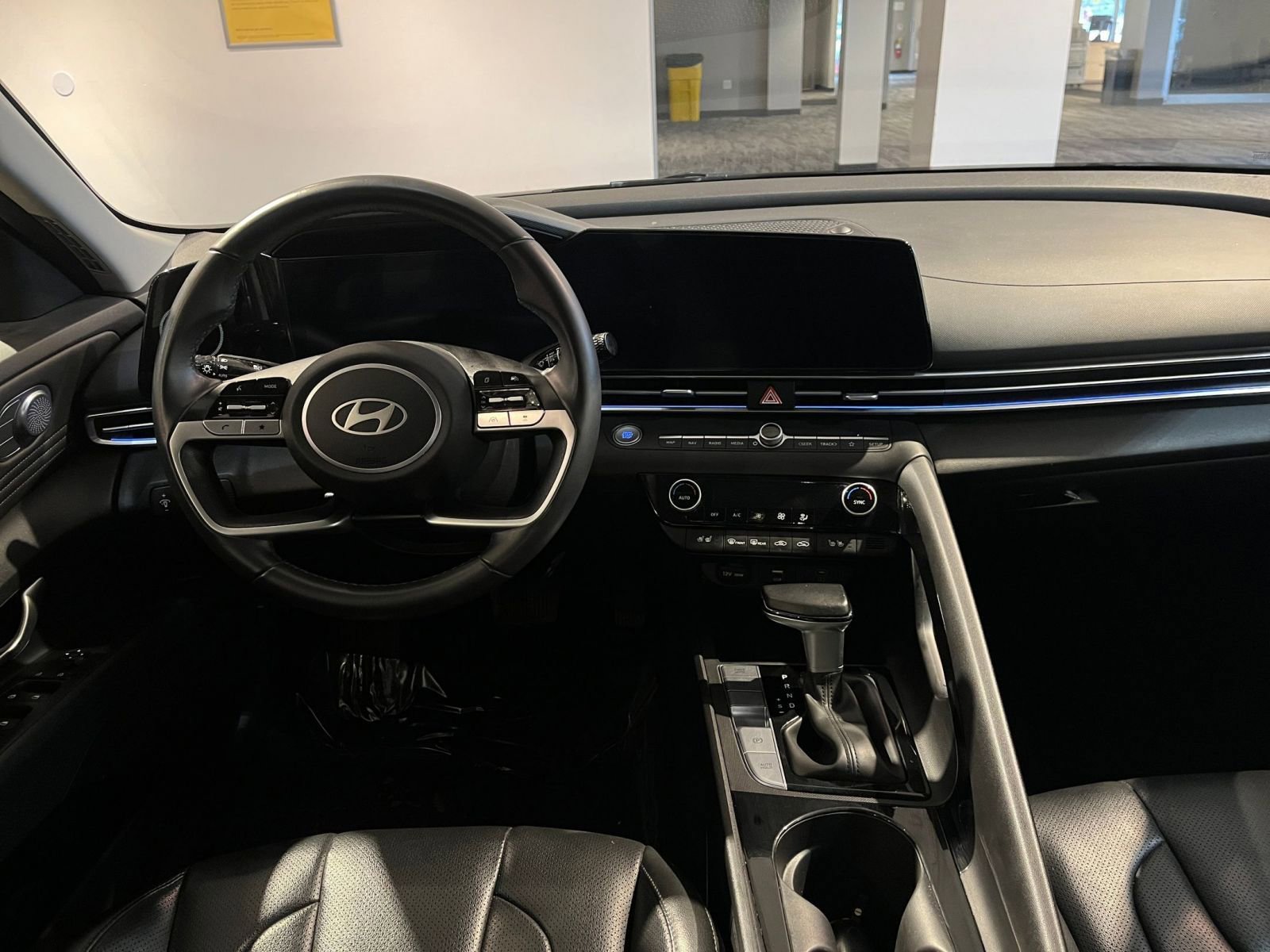 Thumbnail: 2025 Hyundai Elantra - 34