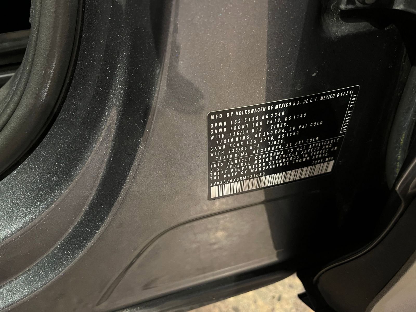 Thumbnail: 2024 Volkswagen Tiguan - 30