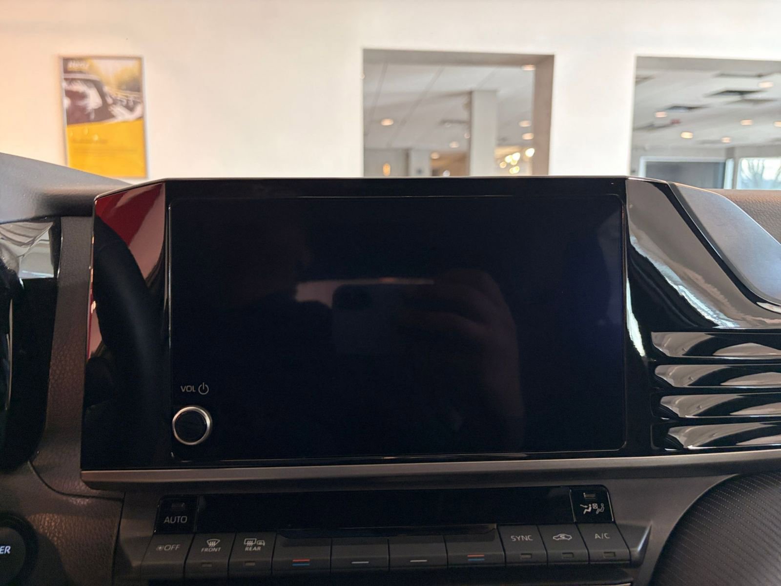 Thumbnail: 2025 Toyota Camry - 18