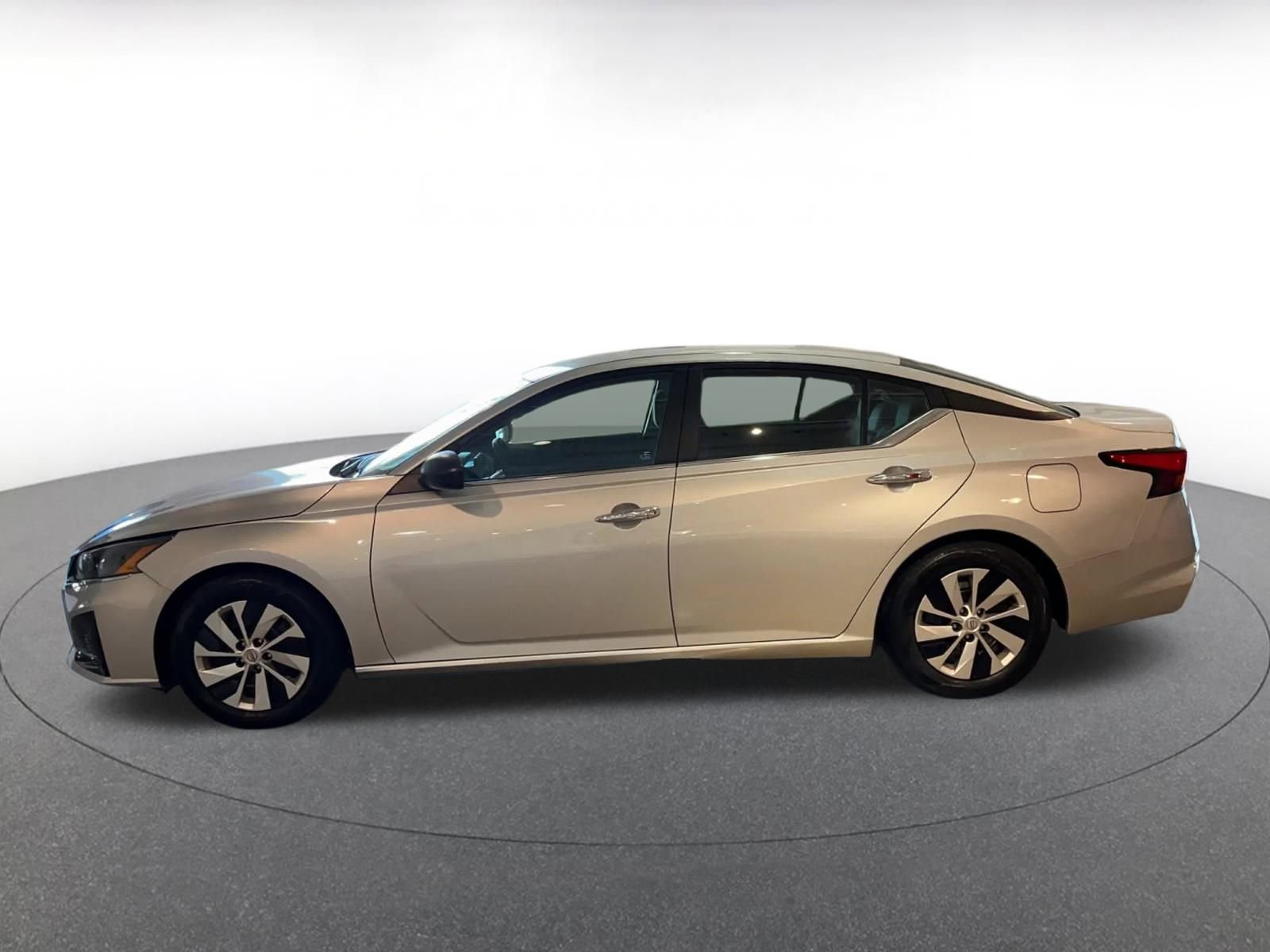 Thumbnail: 2024 Nissan Altima - 9