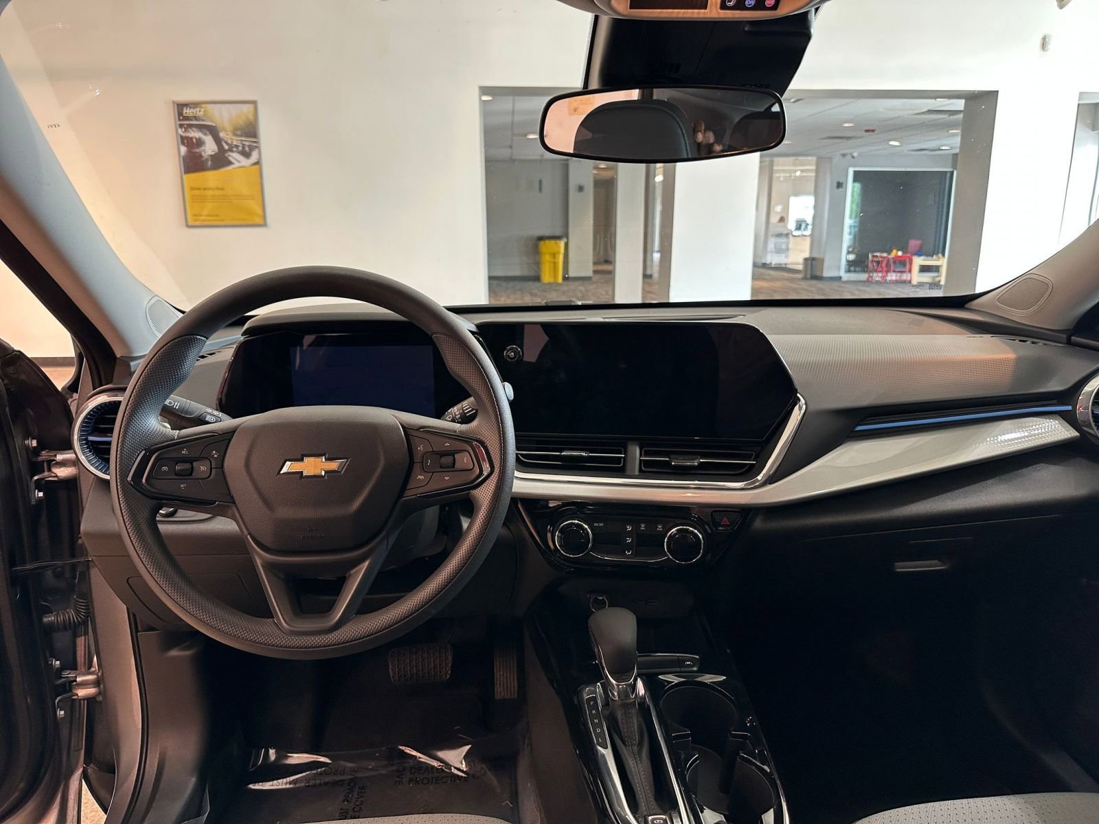 Thumbnail: 2025 Chevrolet Trax - 33