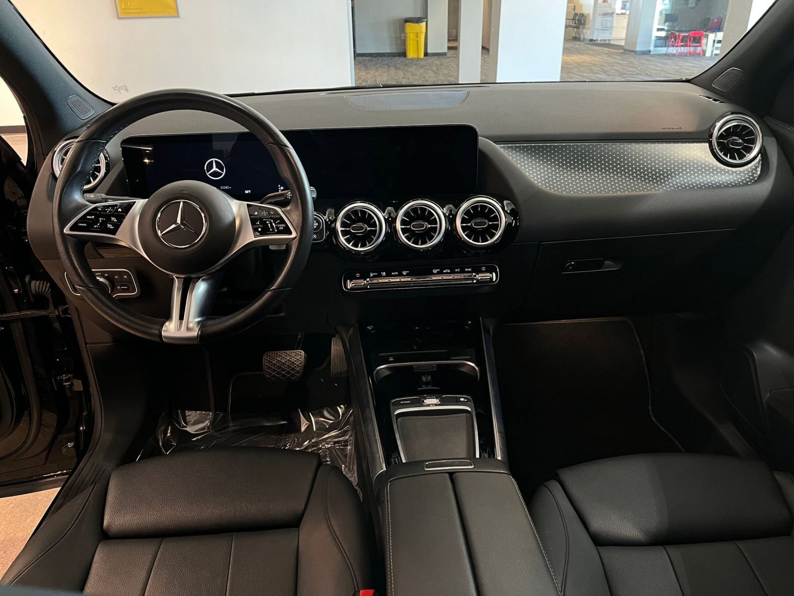 Thumbnail: 2025 Mercedes-Benz GLA - 34