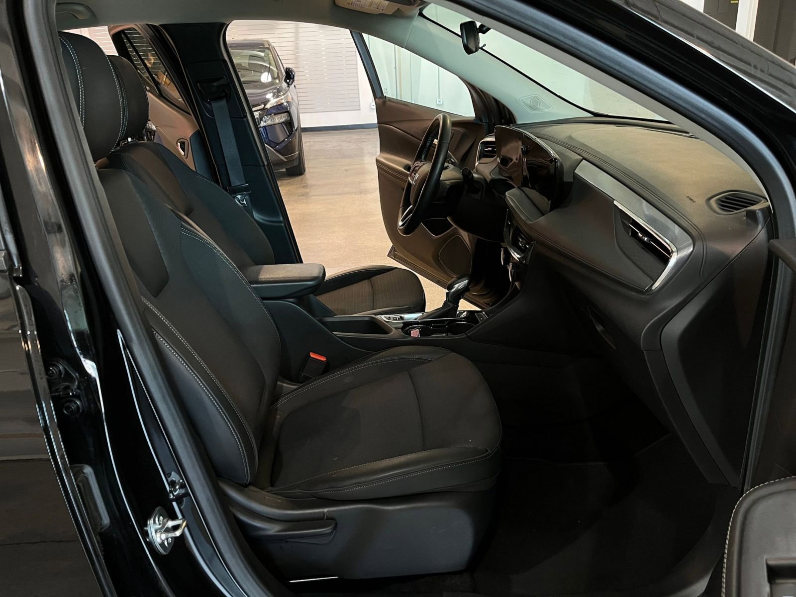 Thumbnail: 2025 Buick Encore GX - 35