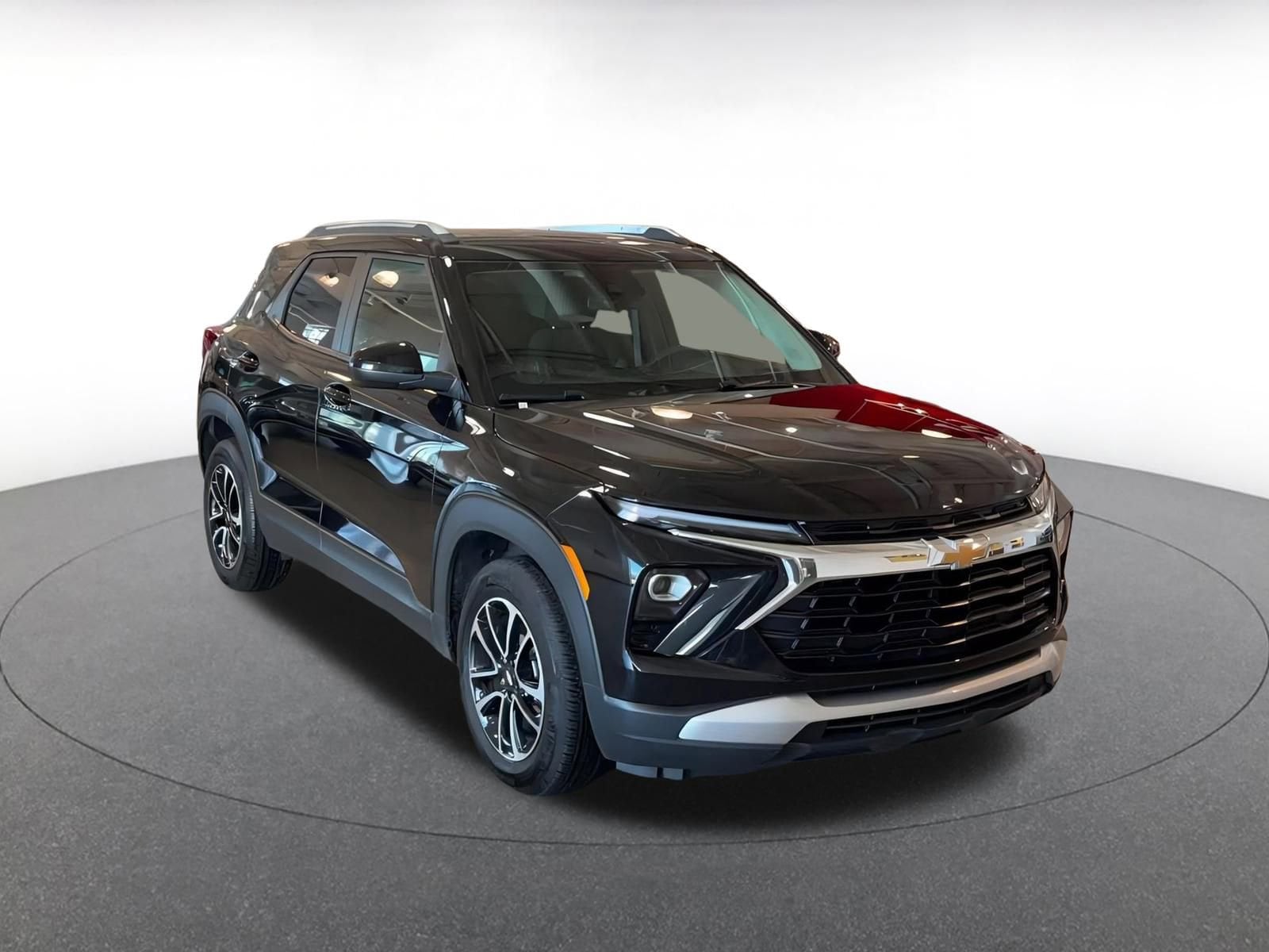 Thumbnail: 2025 Chevrolet TrailBlazer - 3