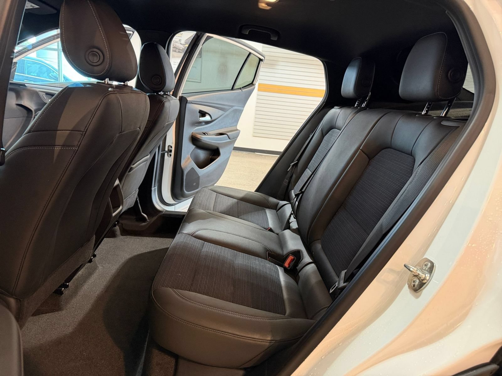 Thumbnail: 2025 Buick Envista - 24