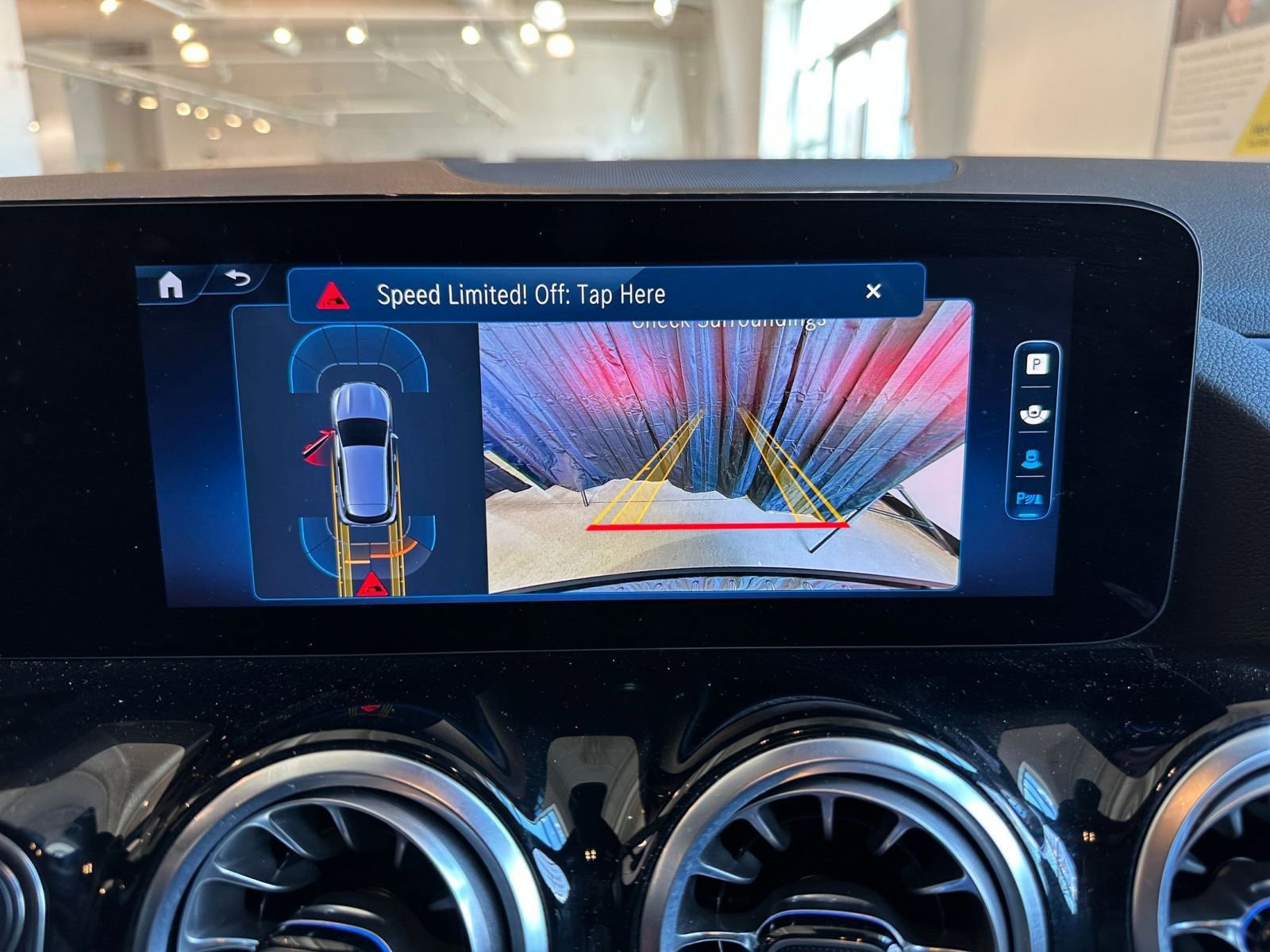 Thumbnail: 2025 Mercedes-Benz GLA - 25