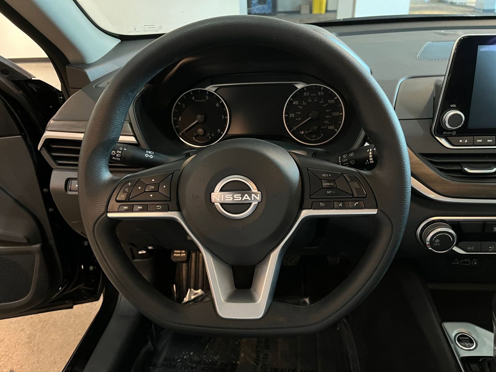 Thumbnail: 2025 Nissan Altima - 27