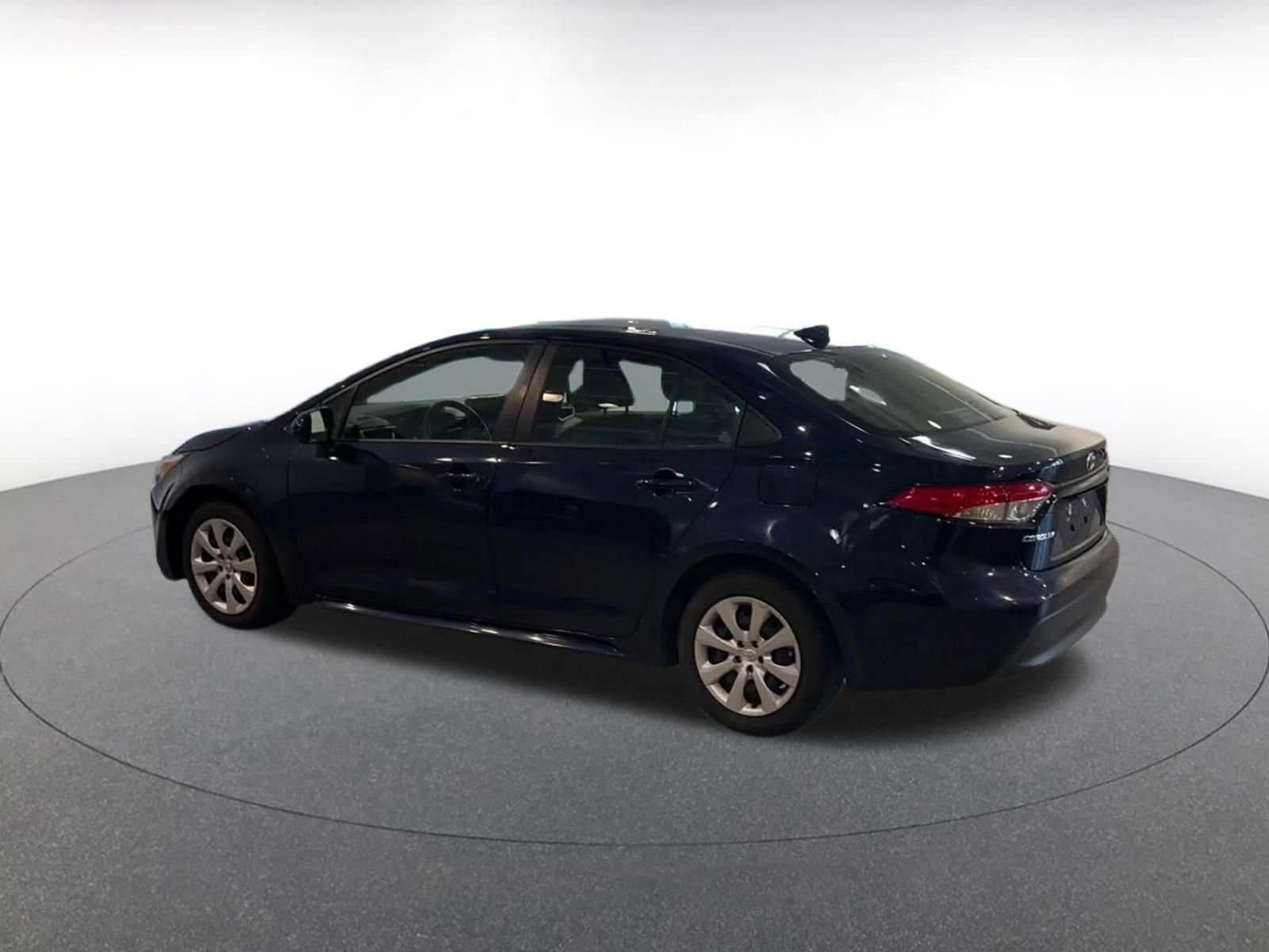 Thumbnail: 2025 Toyota Corolla - 10