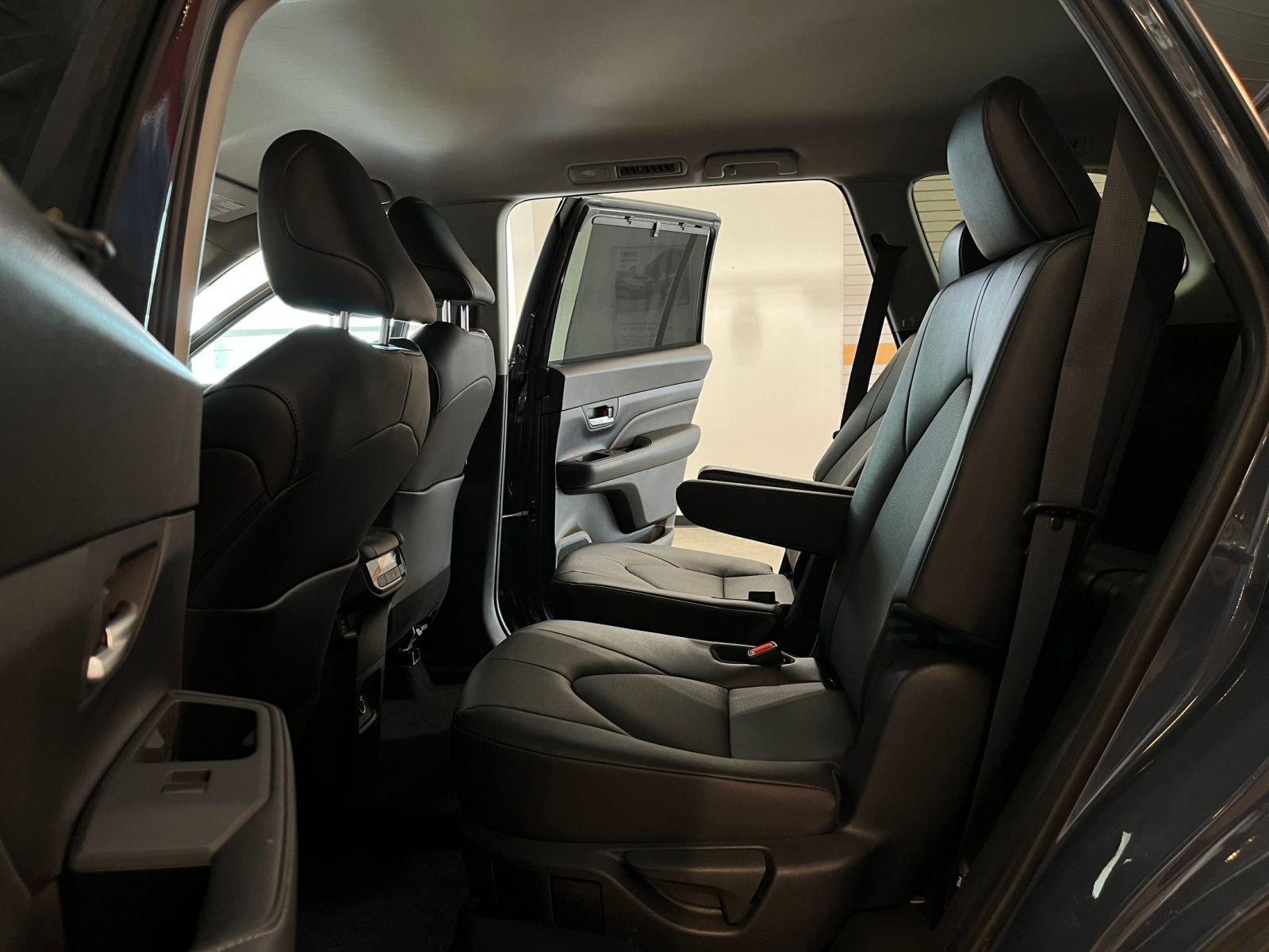 Thumbnail: 2025 Toyota Grand Highlander - 27