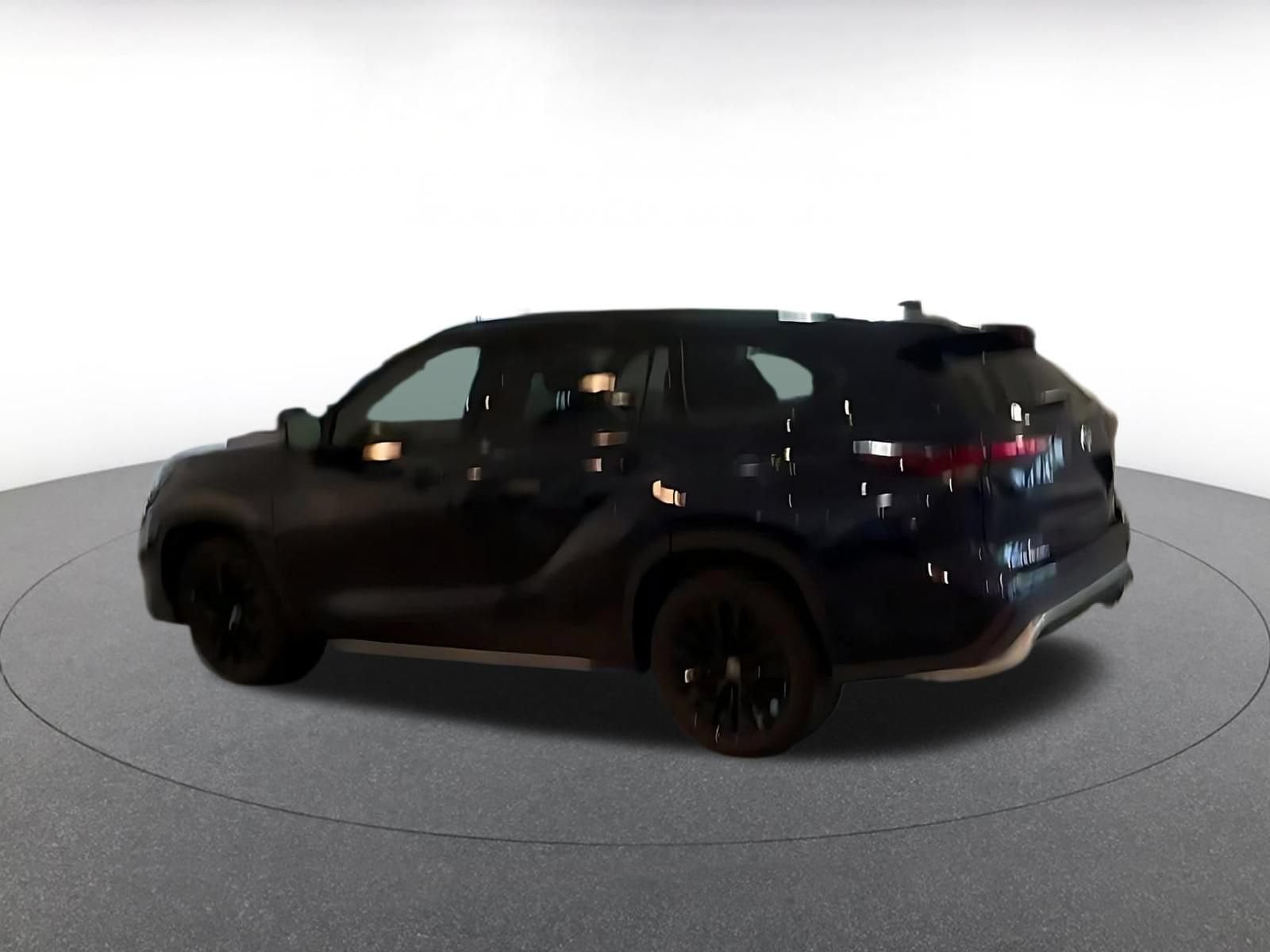 Thumbnail: 2025 Toyota Highlander - 10